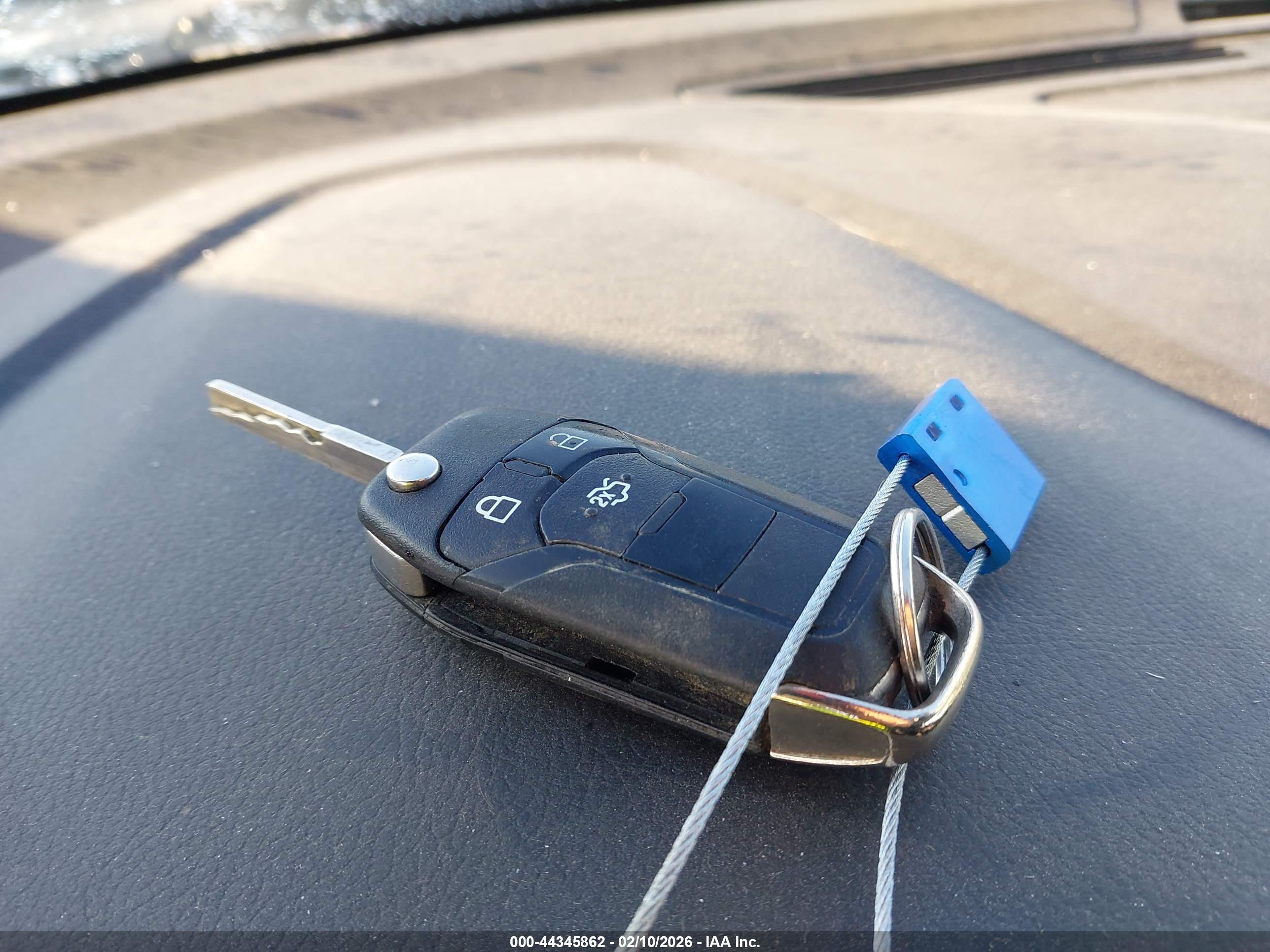 FORD FUSION image 11