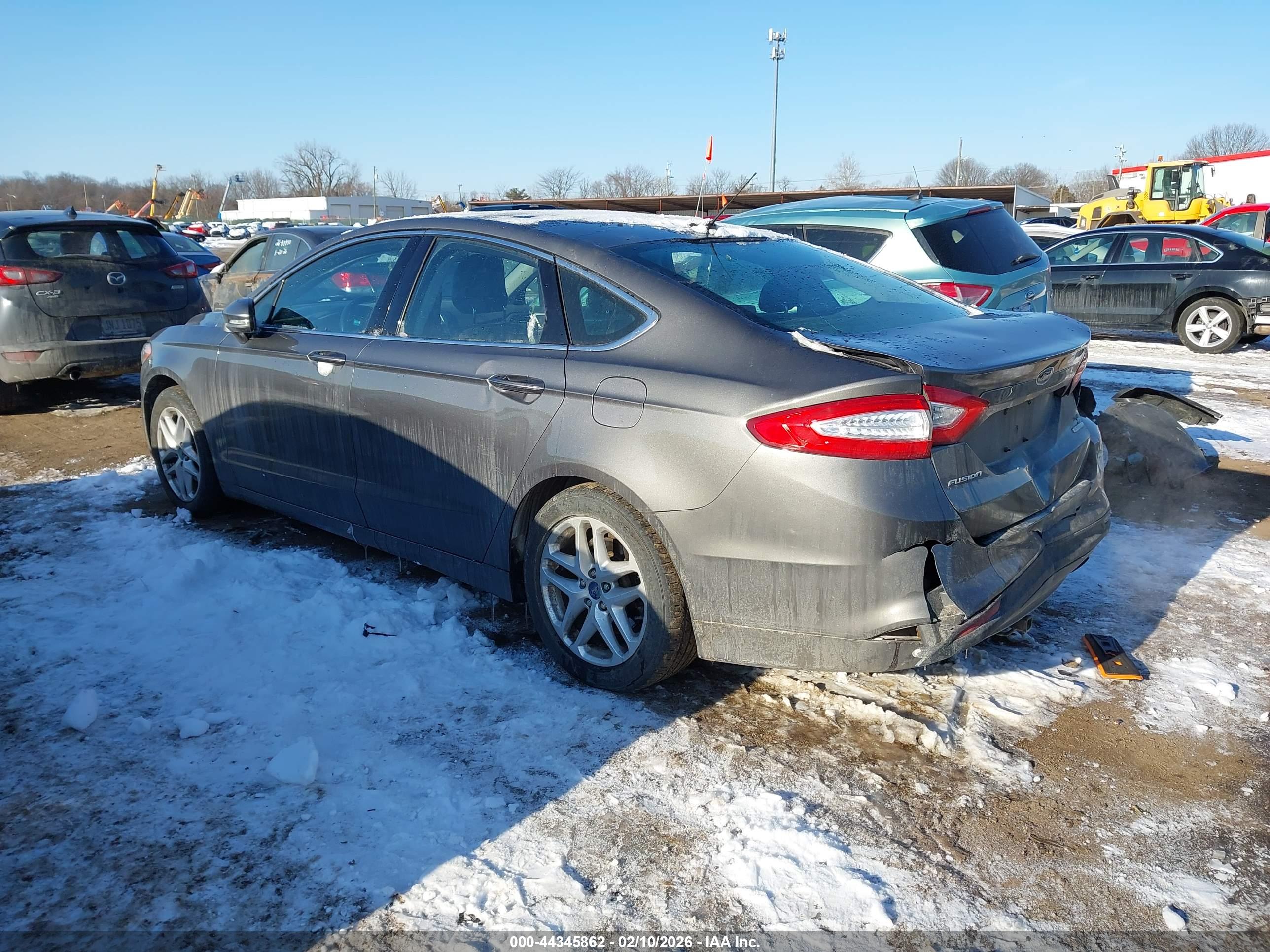 FORD FUSION image 3