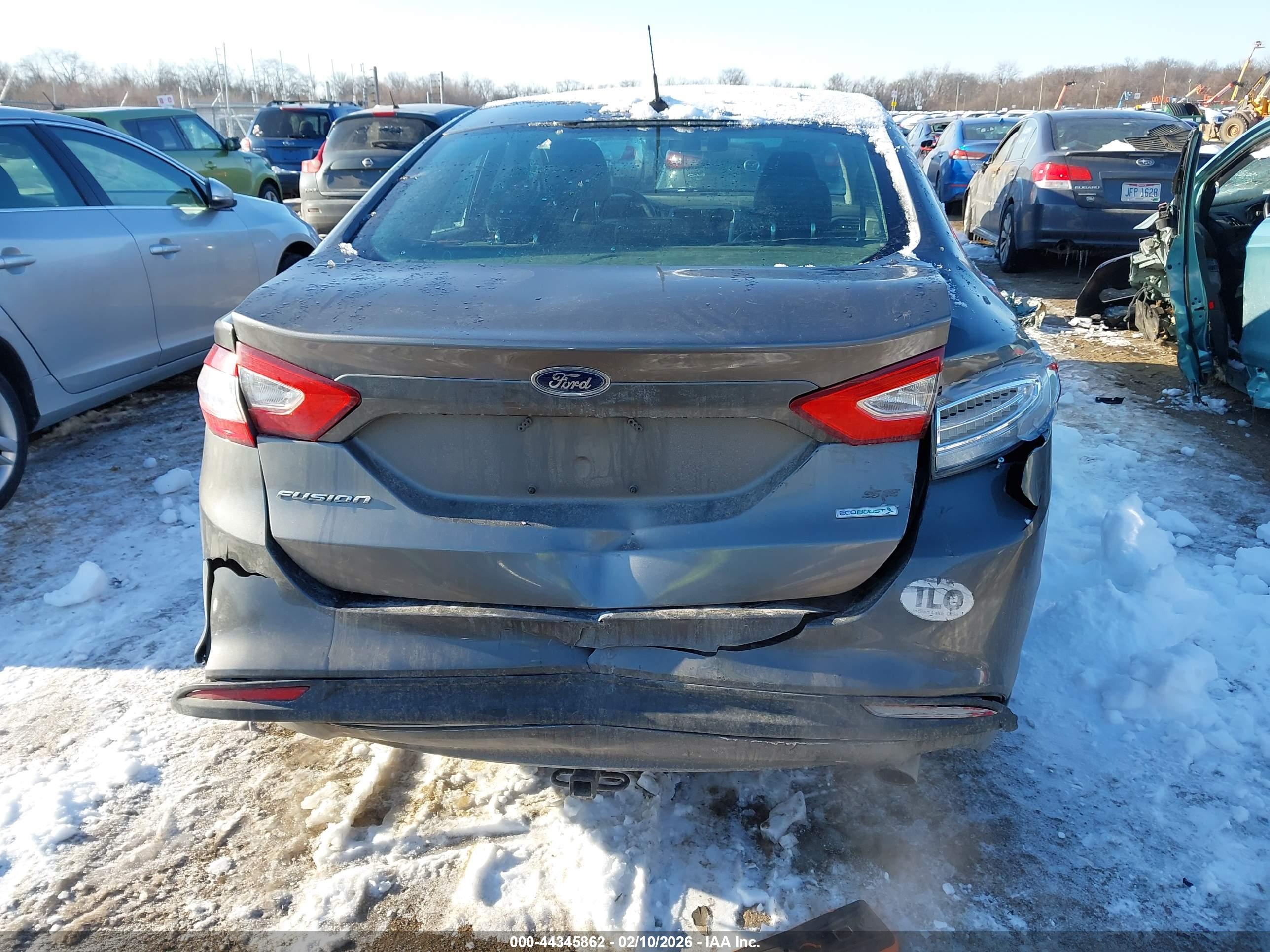 FORD FUSION image 6