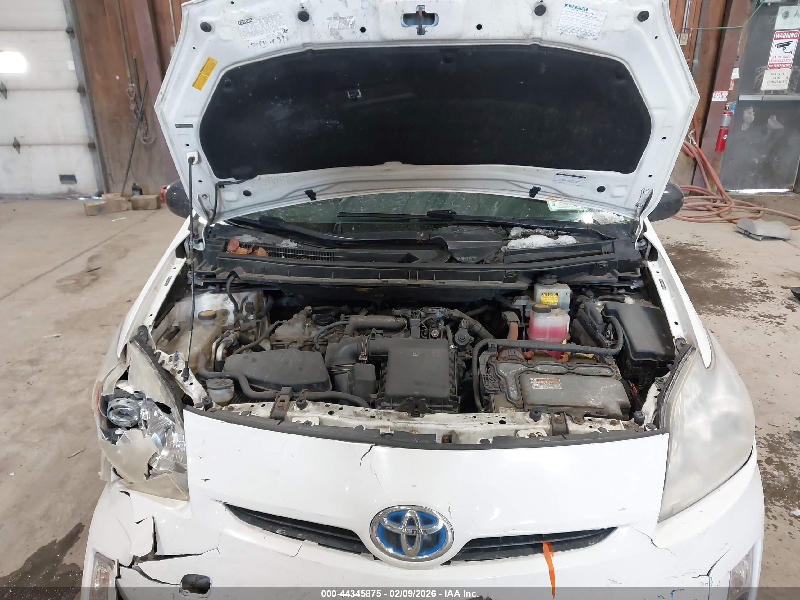 TOYOTA PRIUS image 10