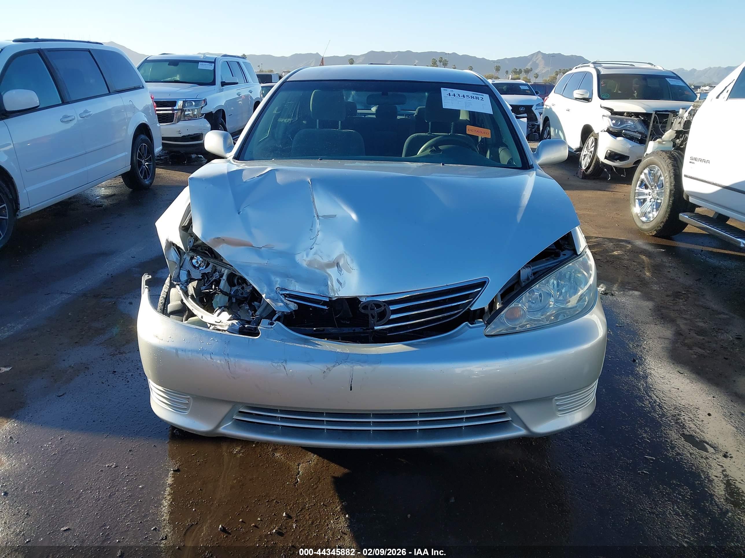 TOYOTA CAMRY image 6