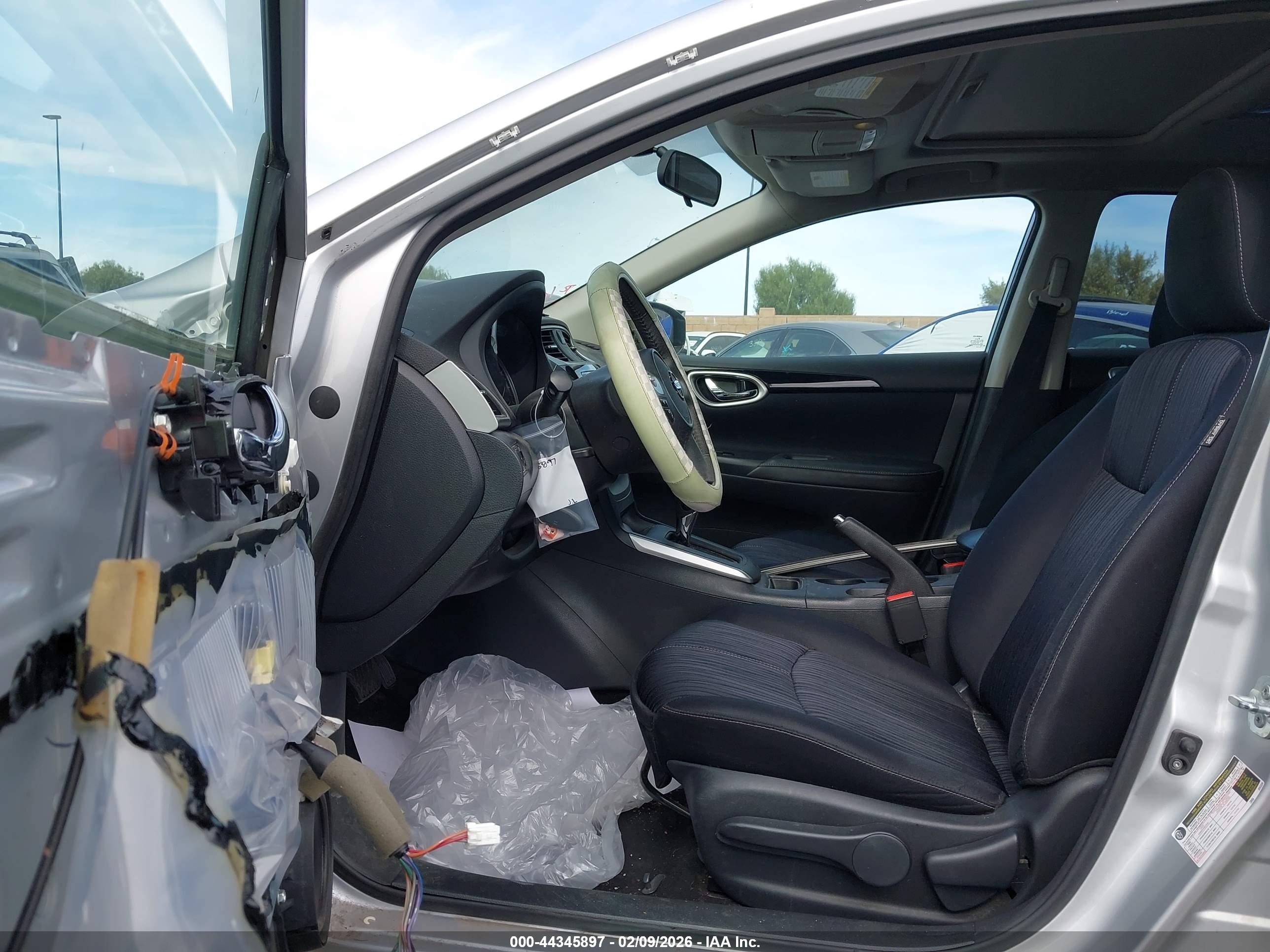 NISSAN SENTRA image 5
