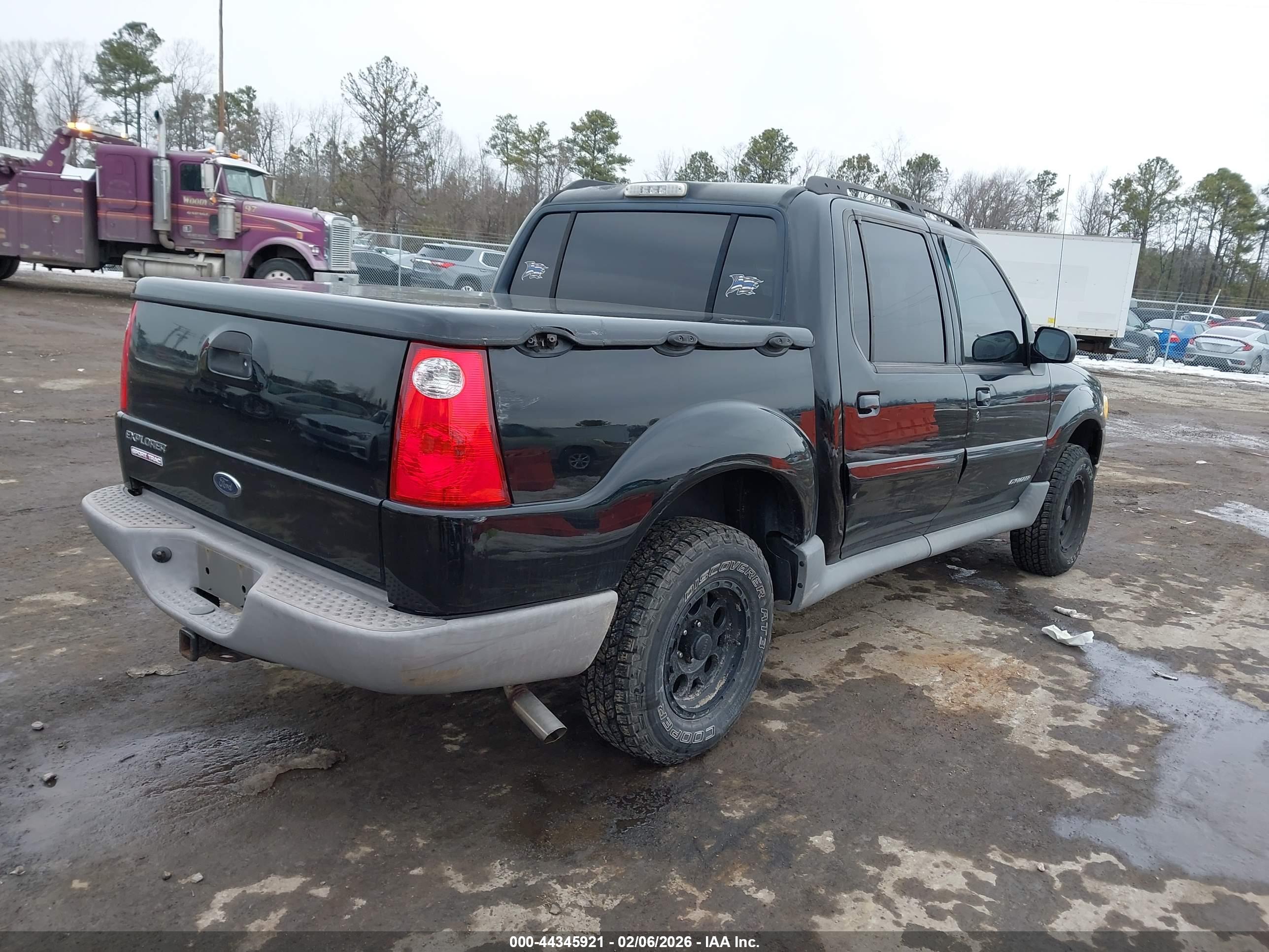 FORD EXPLORER image 4