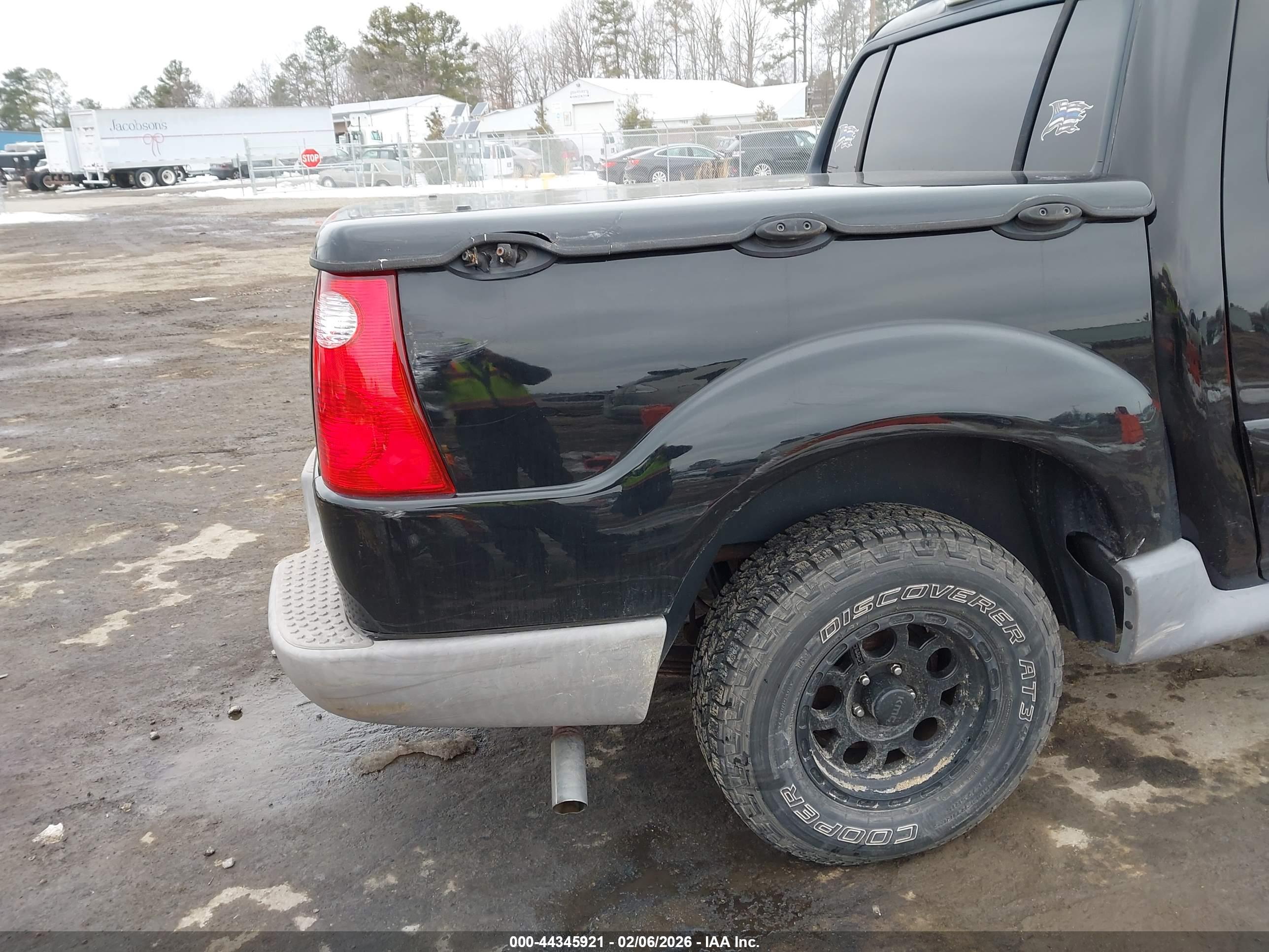 FORD EXPLORER image 6