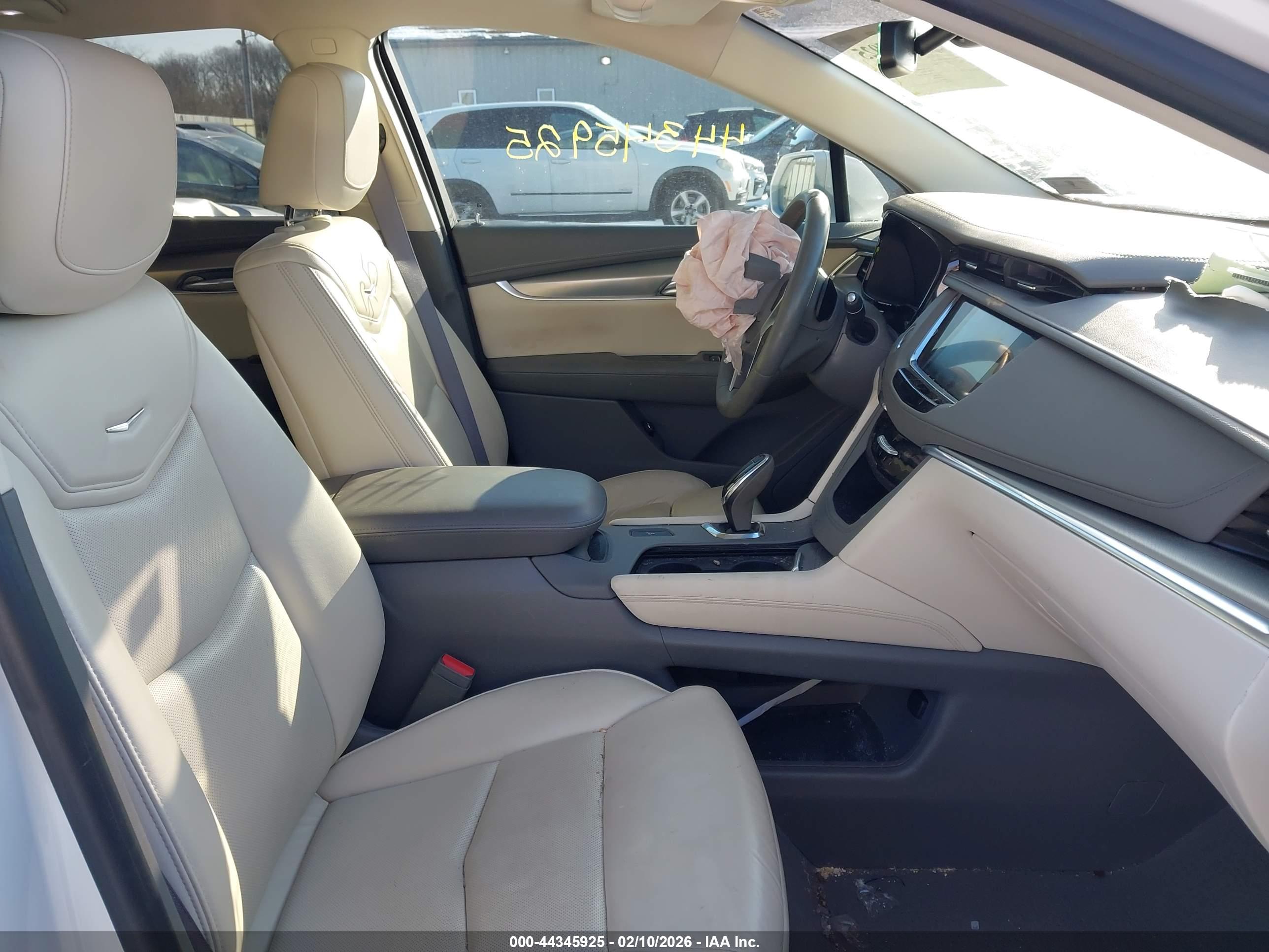 CADILLAC XT5 image 5