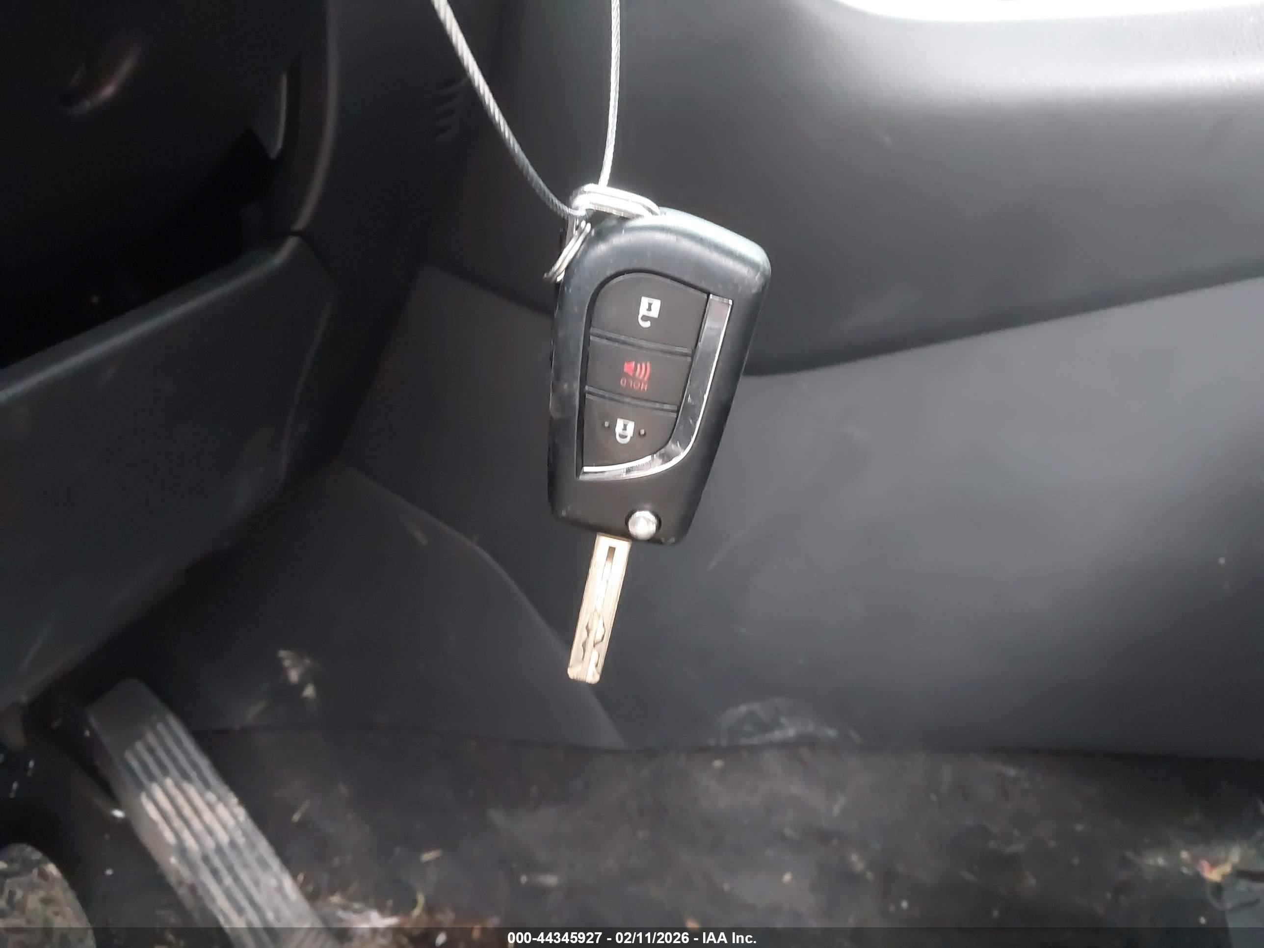 TOYOTA RAV4 image 11