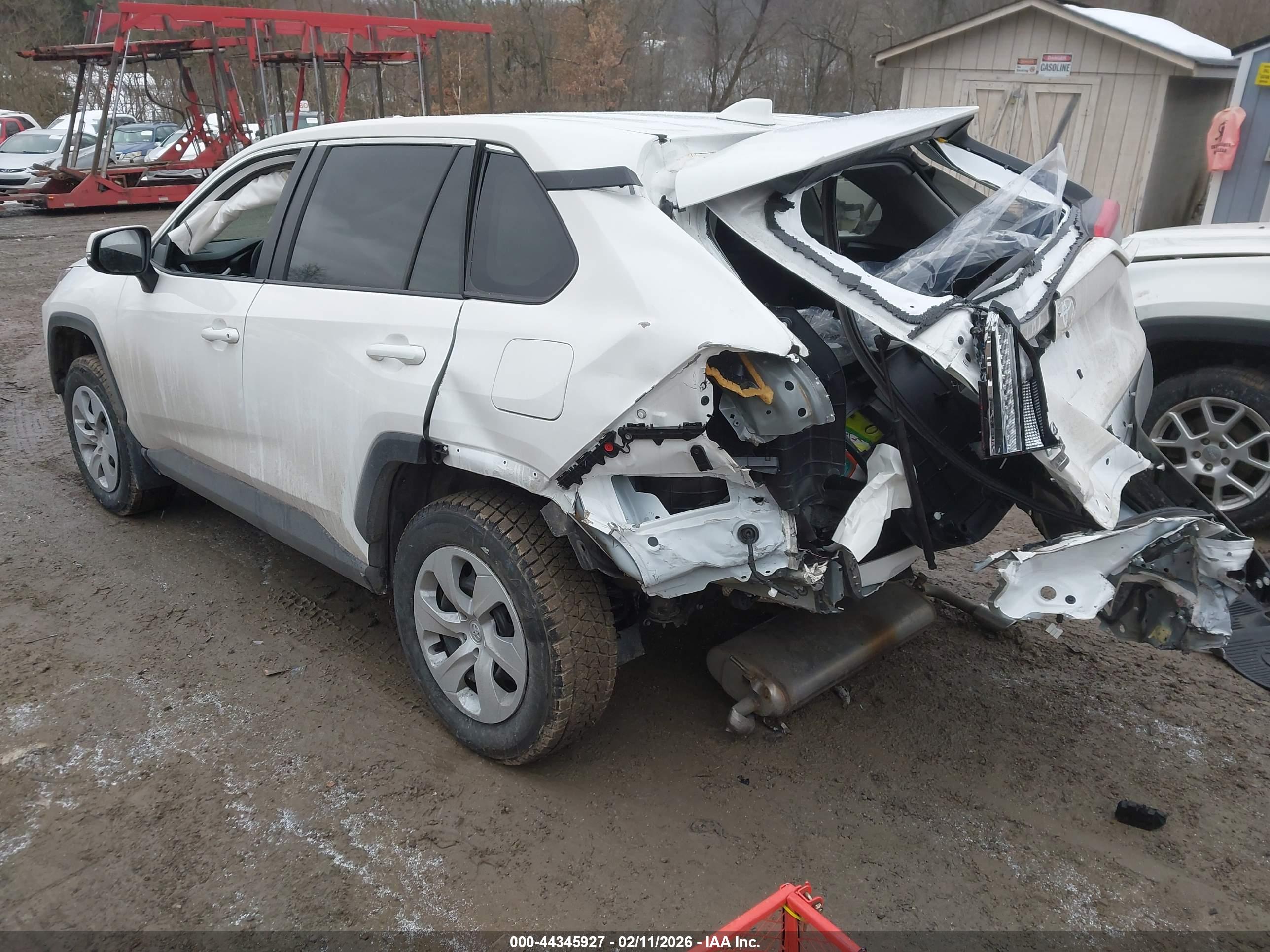 TOYOTA RAV4 image 3