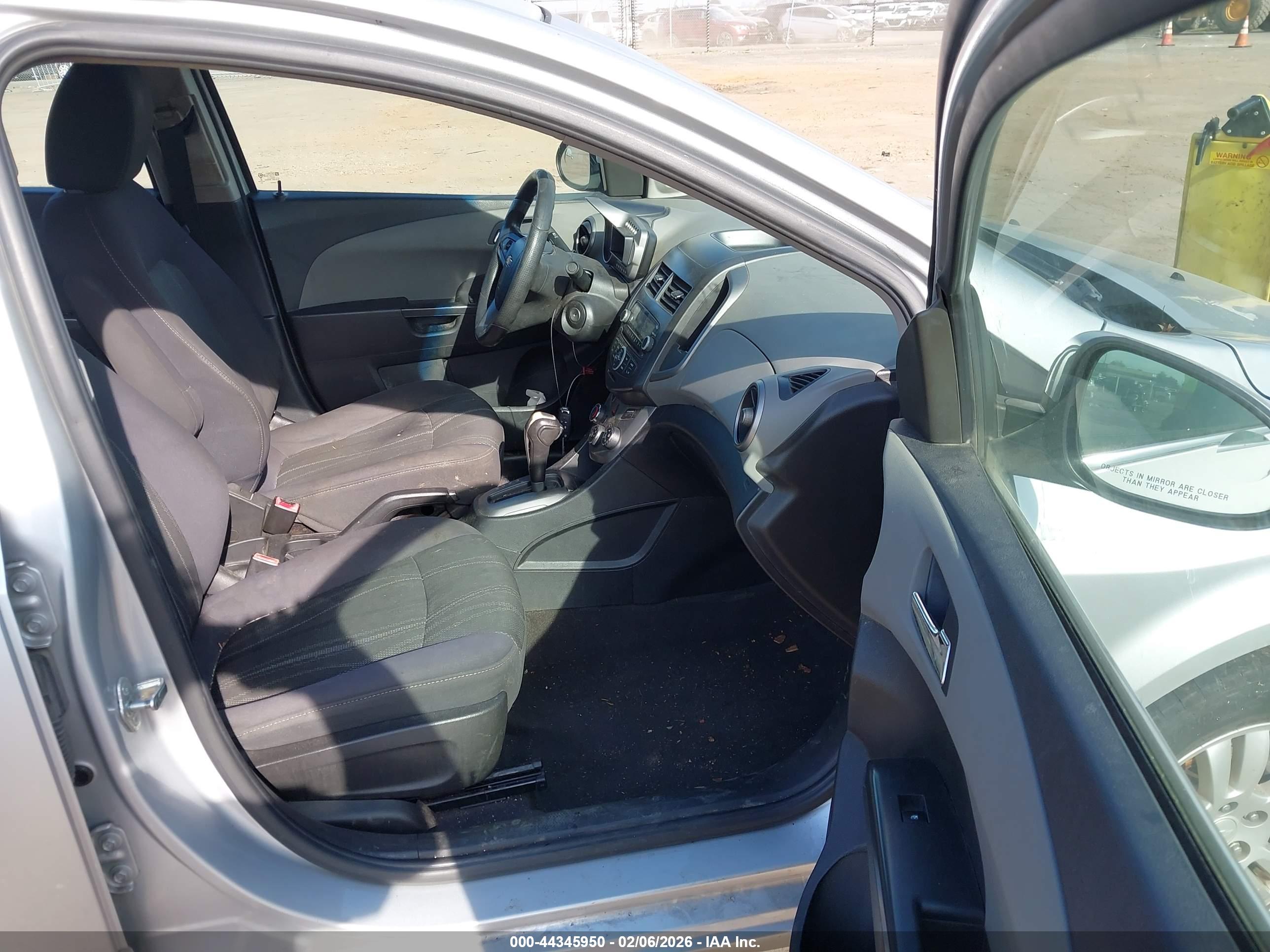 CHEVROLET SONIC image 5