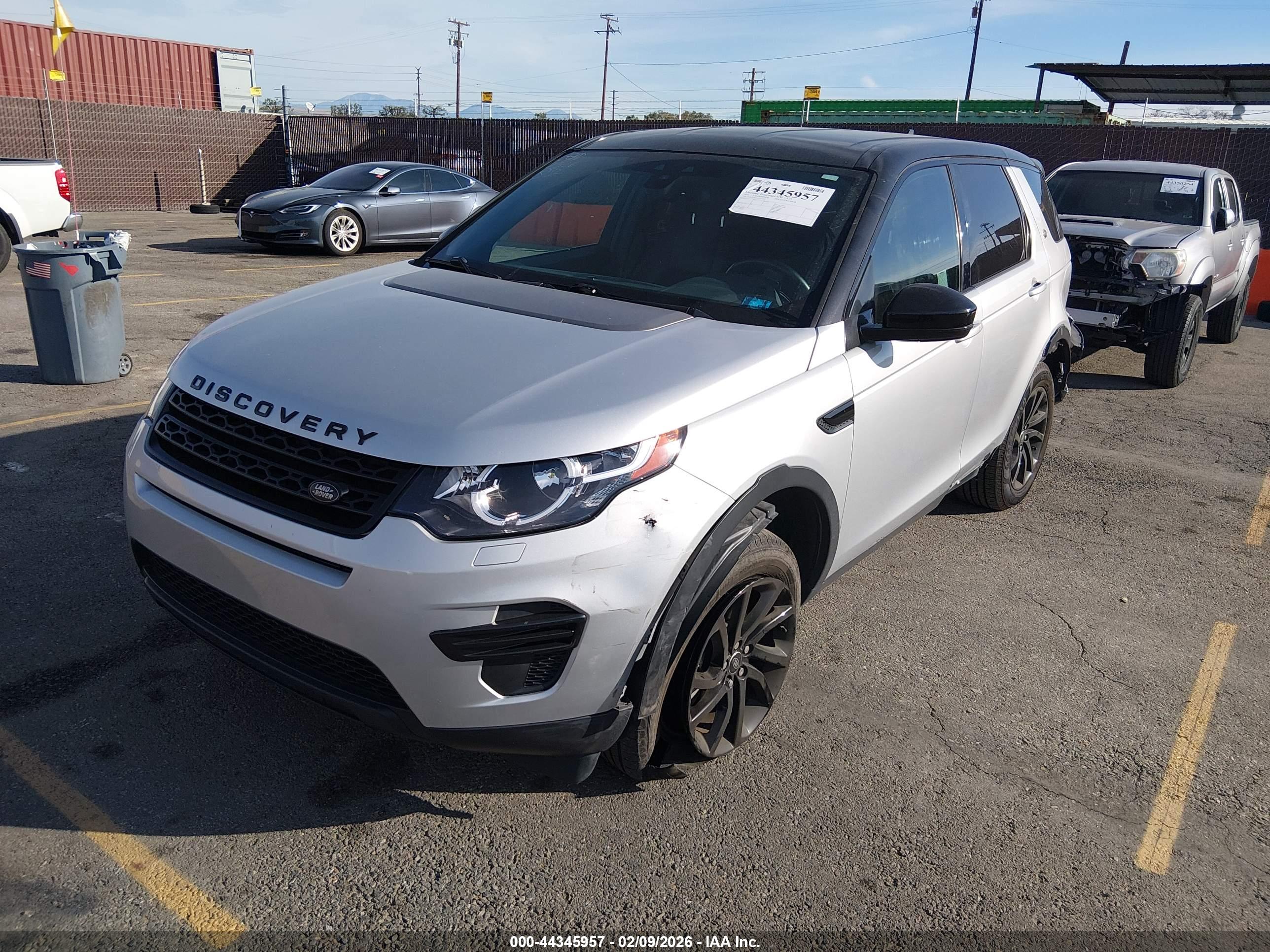LAND ROVER image 2