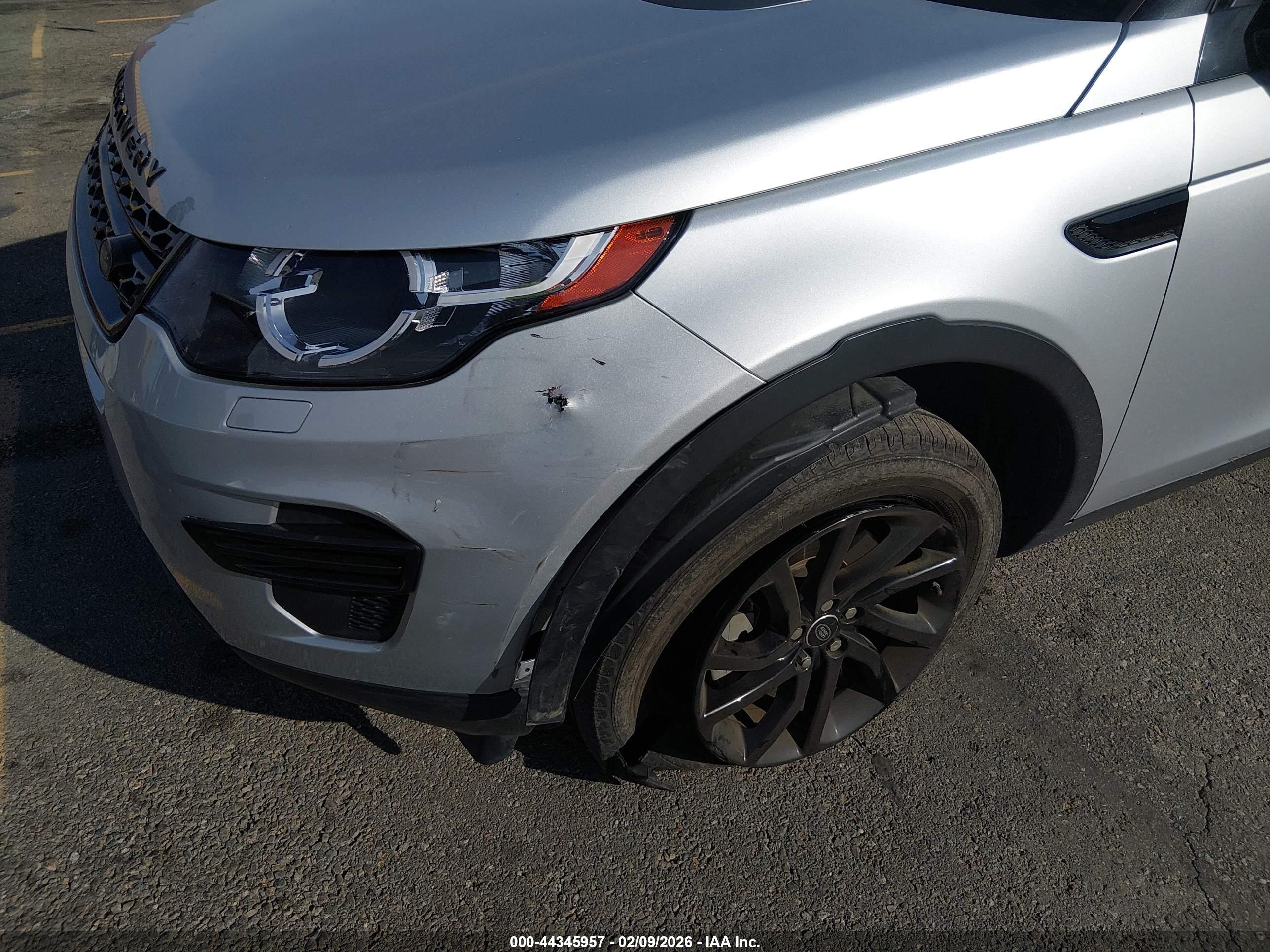 LAND ROVER image 6