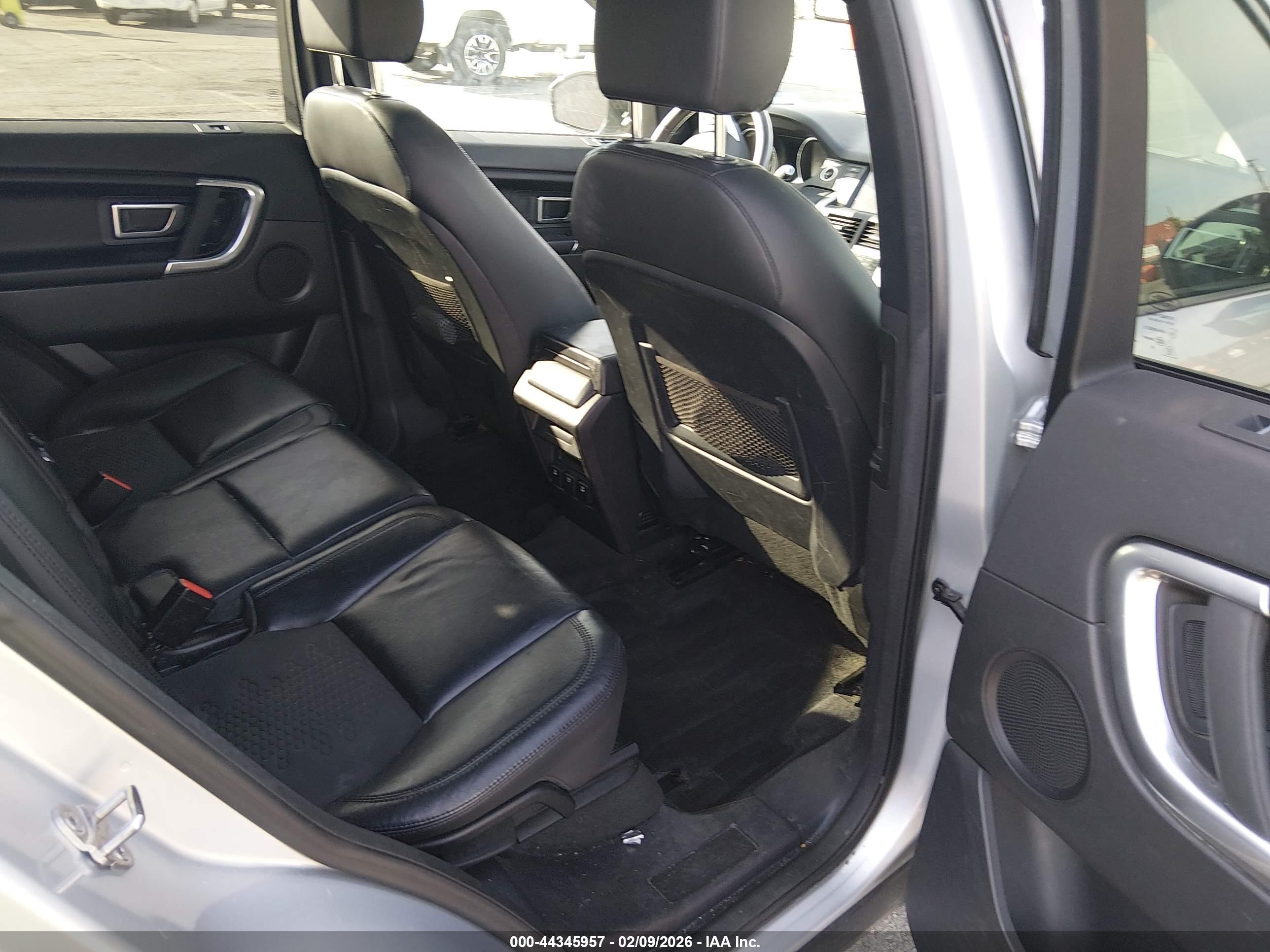 LAND ROVER image 8