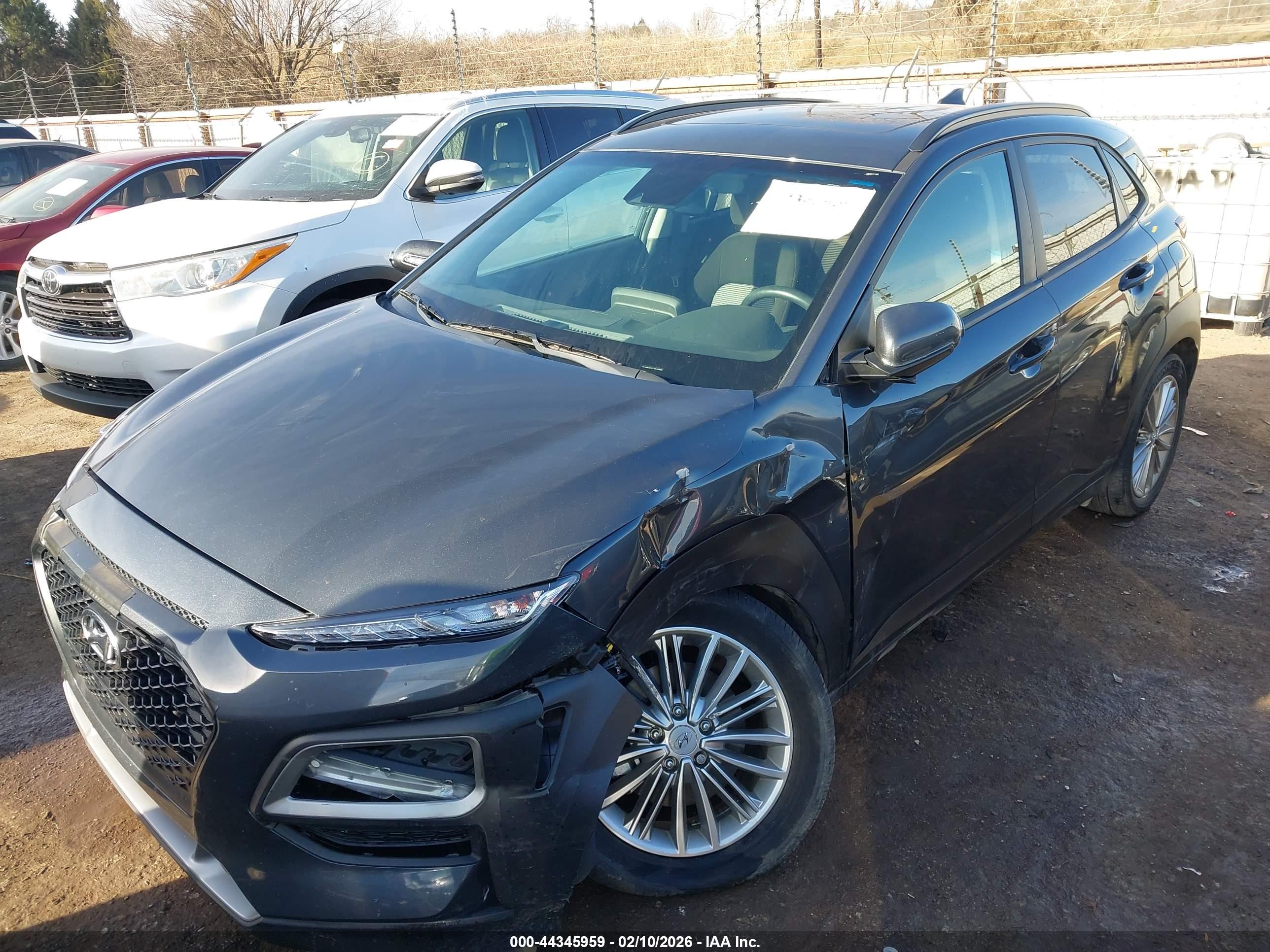 HYUNDAI KONA image 2