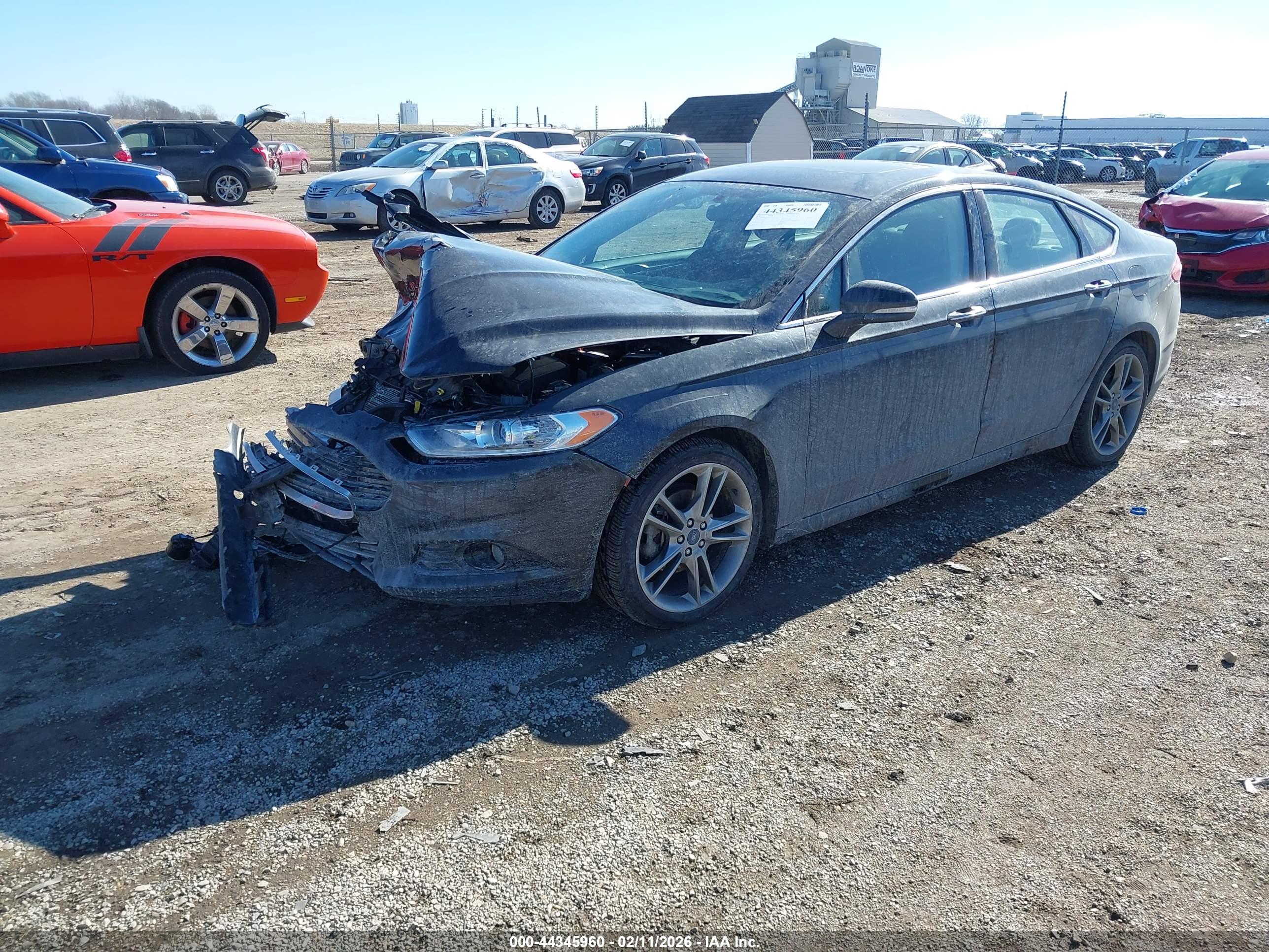 FORD FUSION image 2