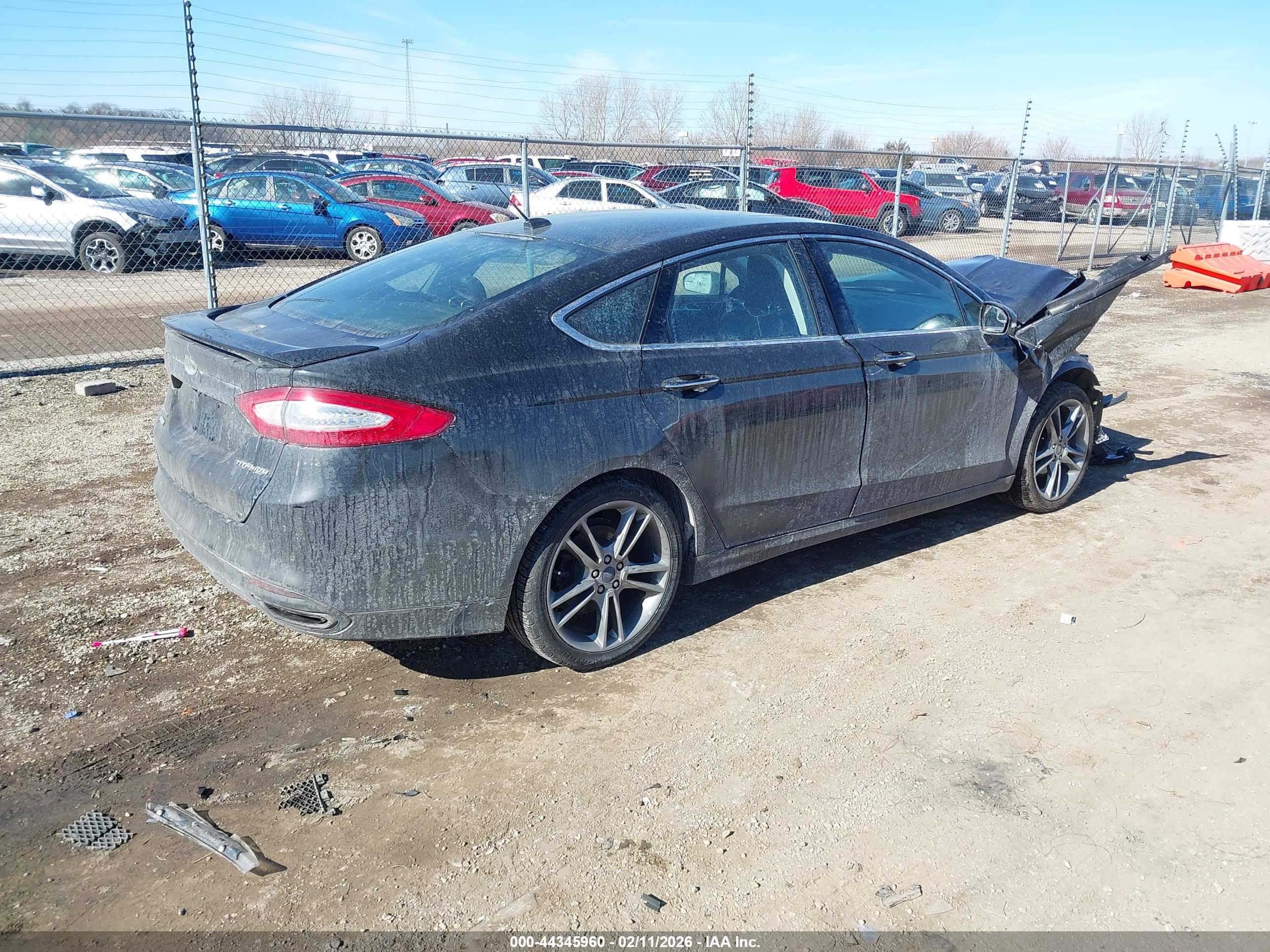 FORD FUSION image 4