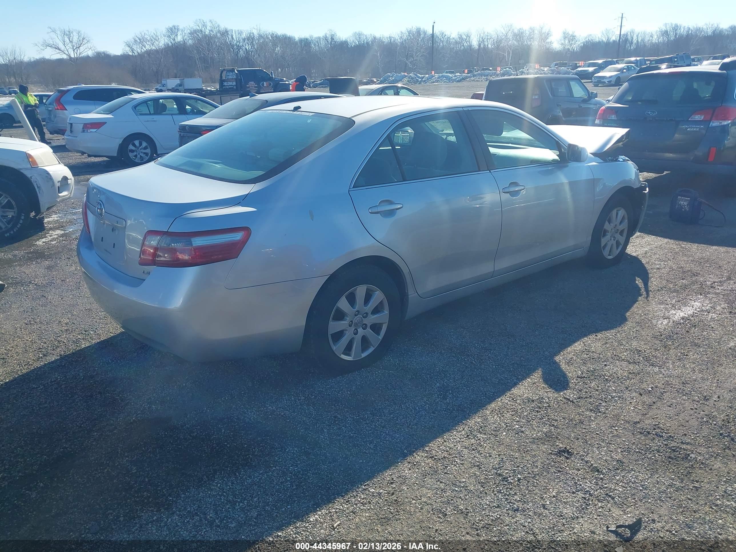 TOYOTA CAMRY image 4