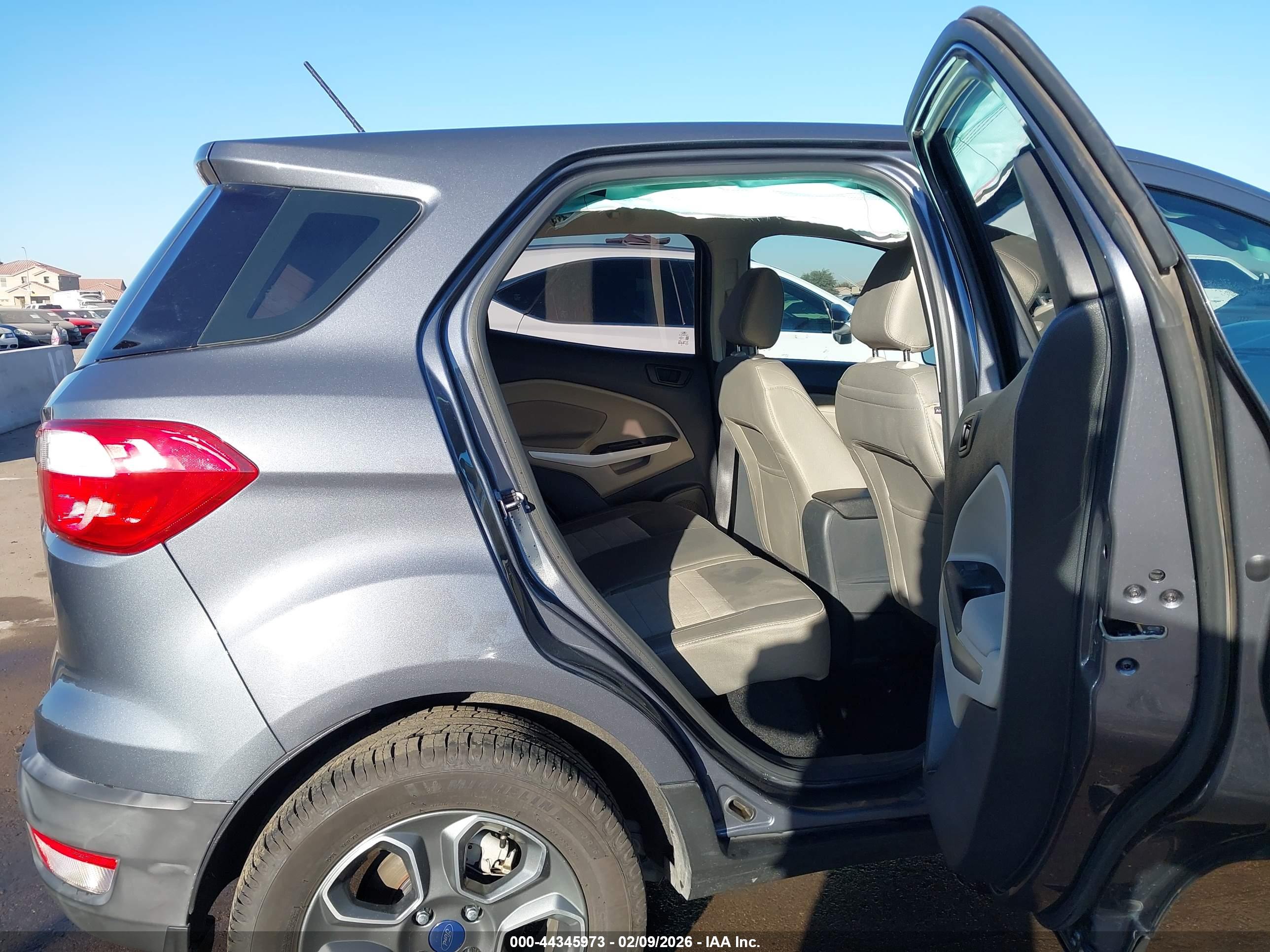 FORD ECOSPORT image 8
