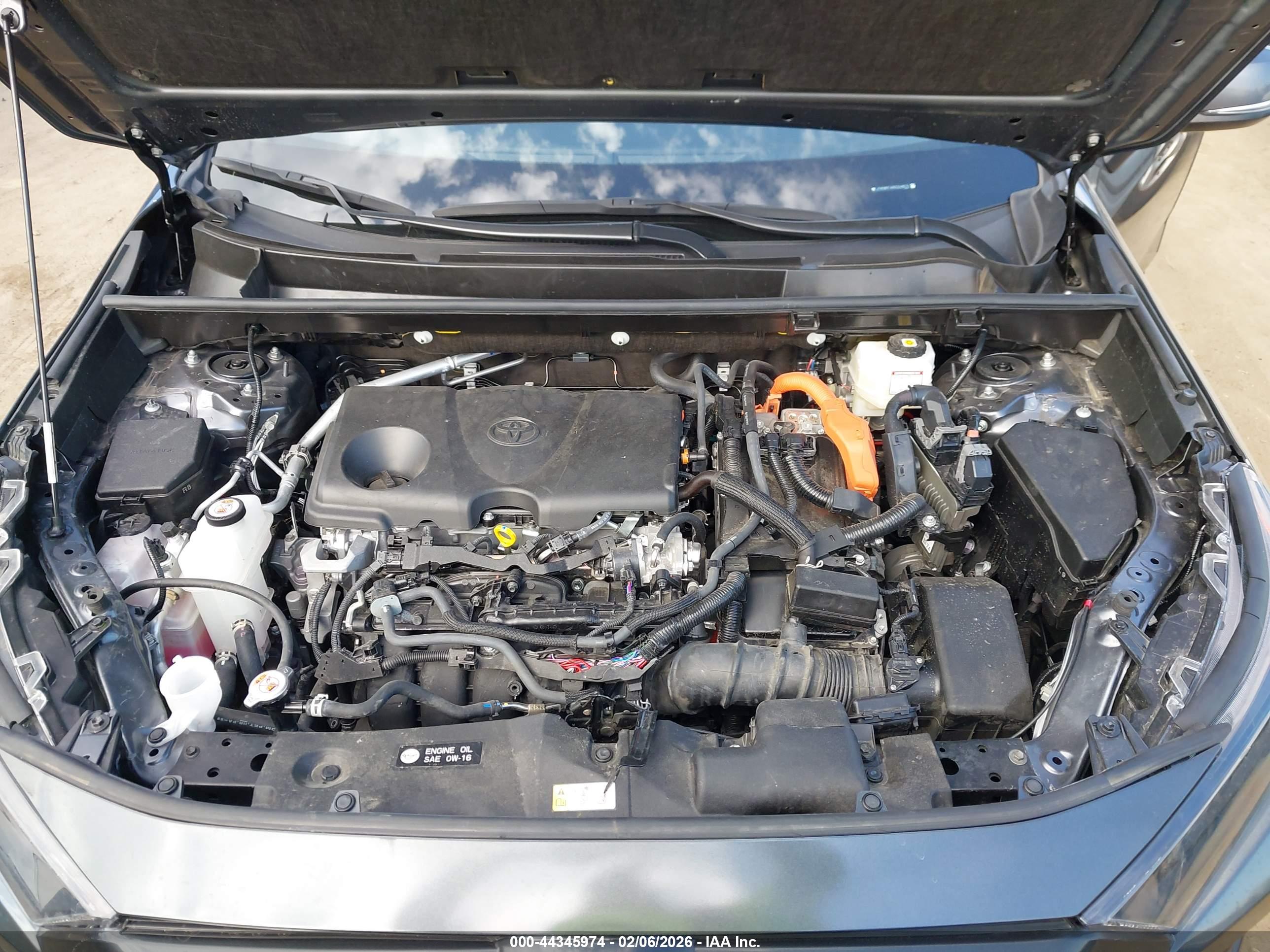 TOYOTA RAV4 image 10
