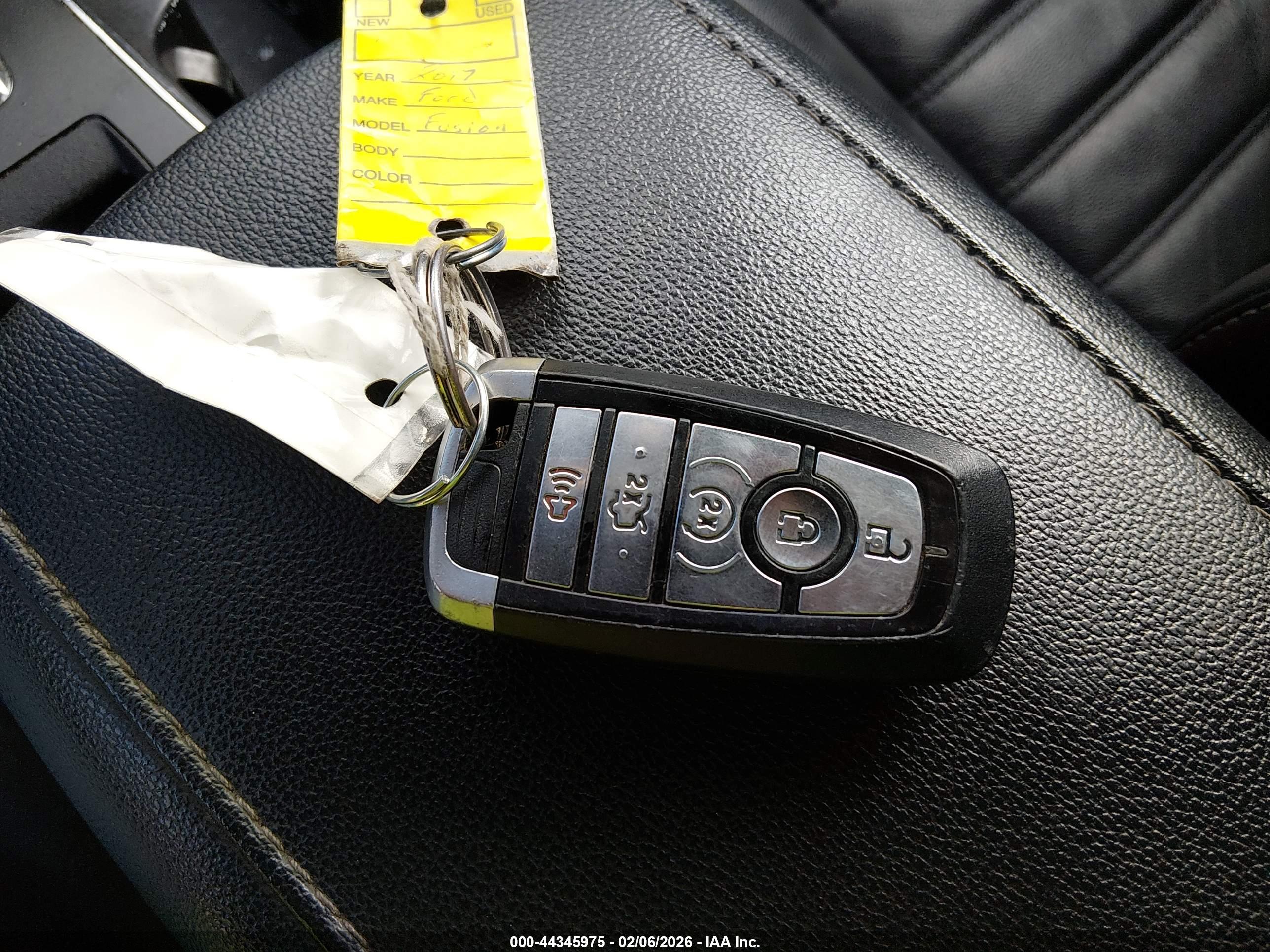FORD FUSION image 11