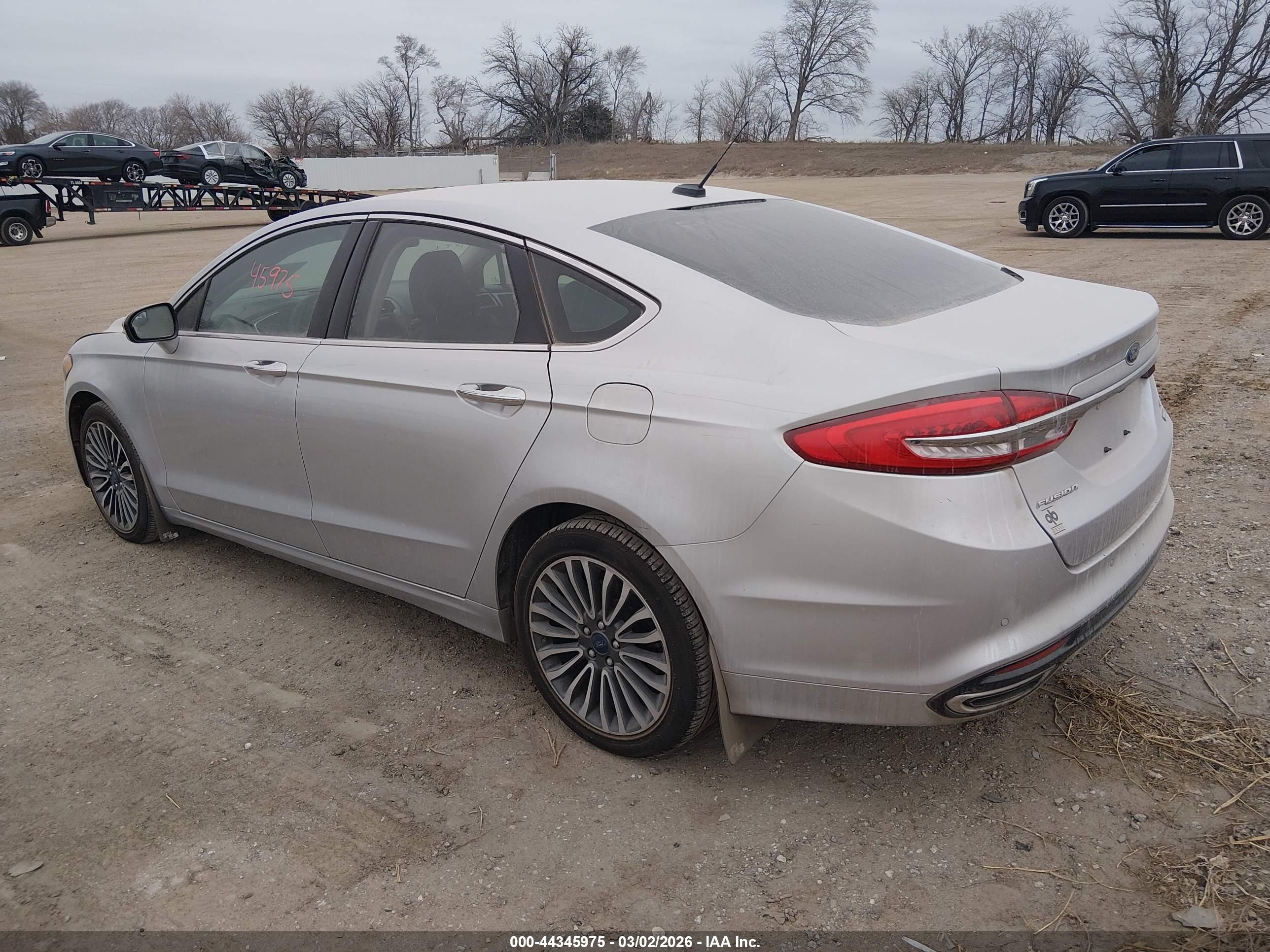FORD FUSION image 3