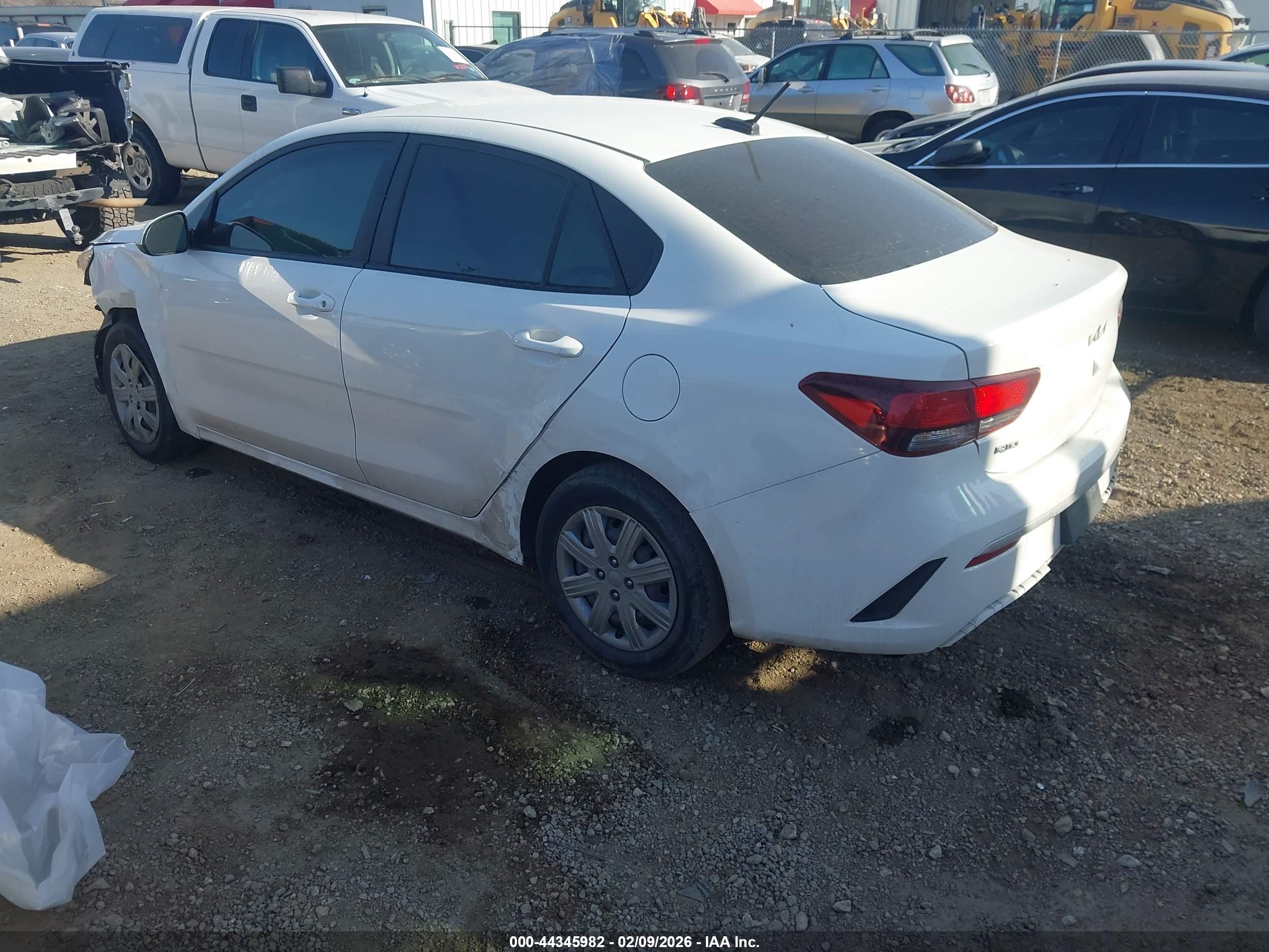 KIA RIO image 3