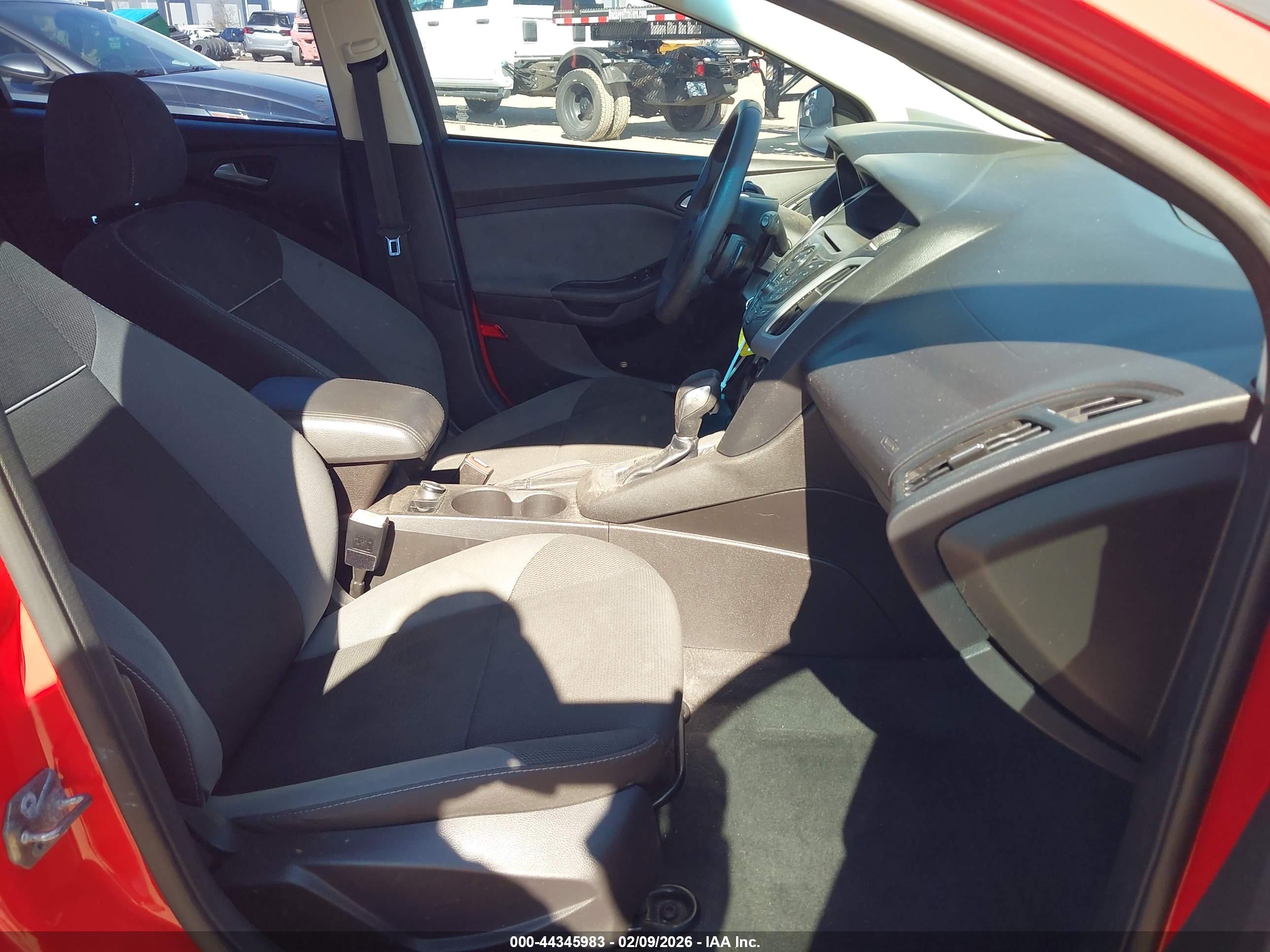 FORD FOCUS image 5