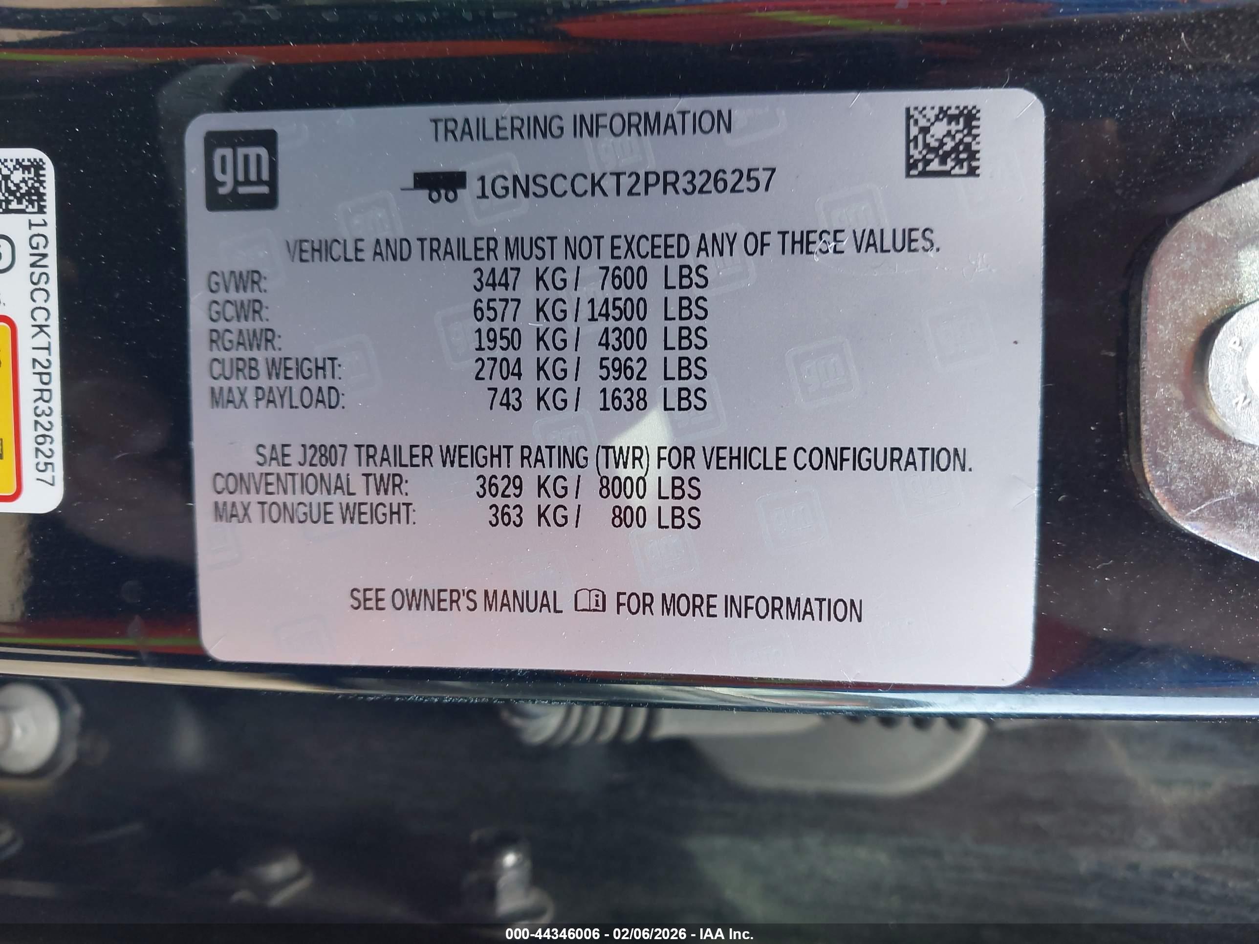CHEVROLET SUBURBAN image 9