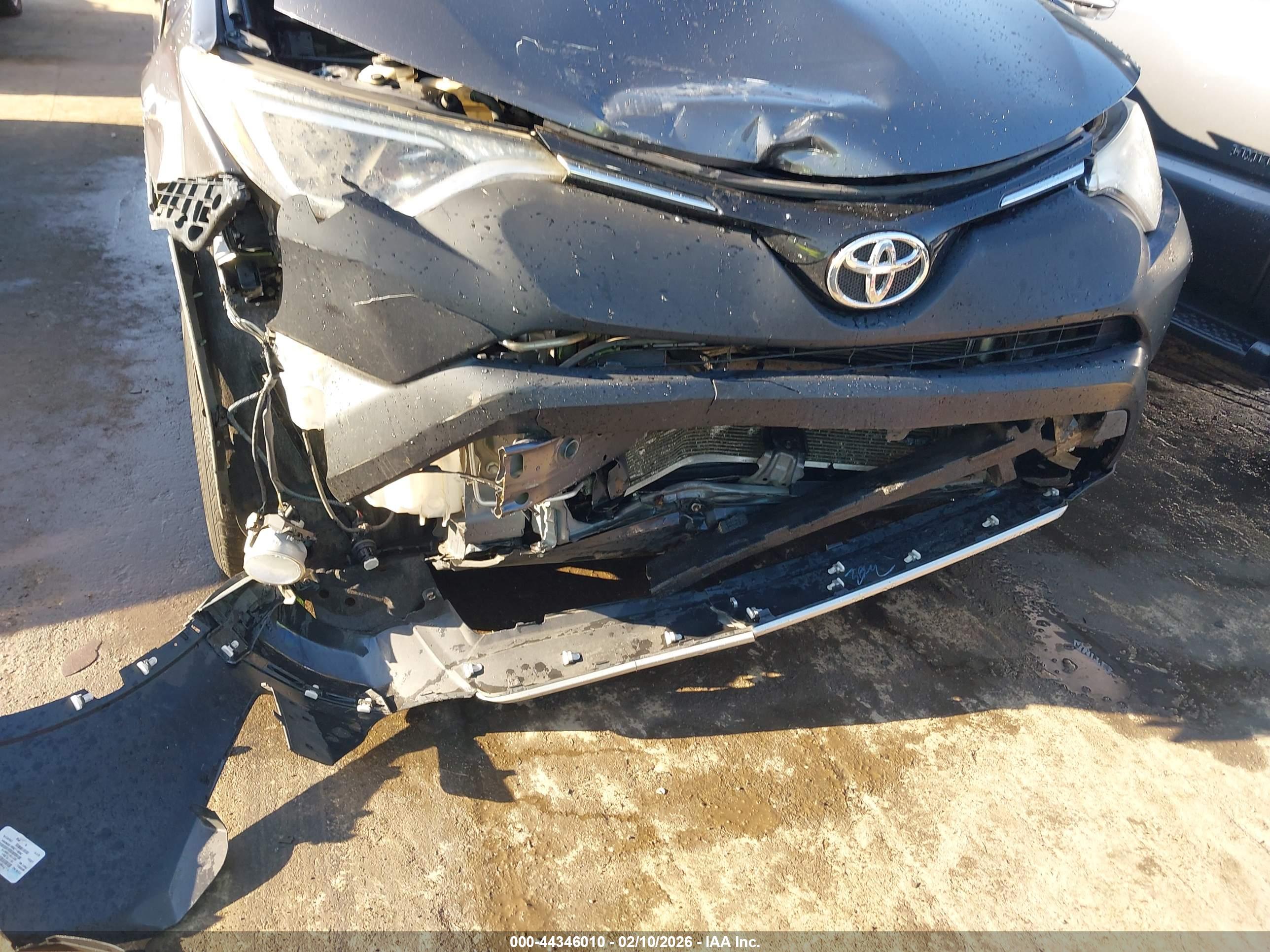 TOYOTA RAV4 image 6