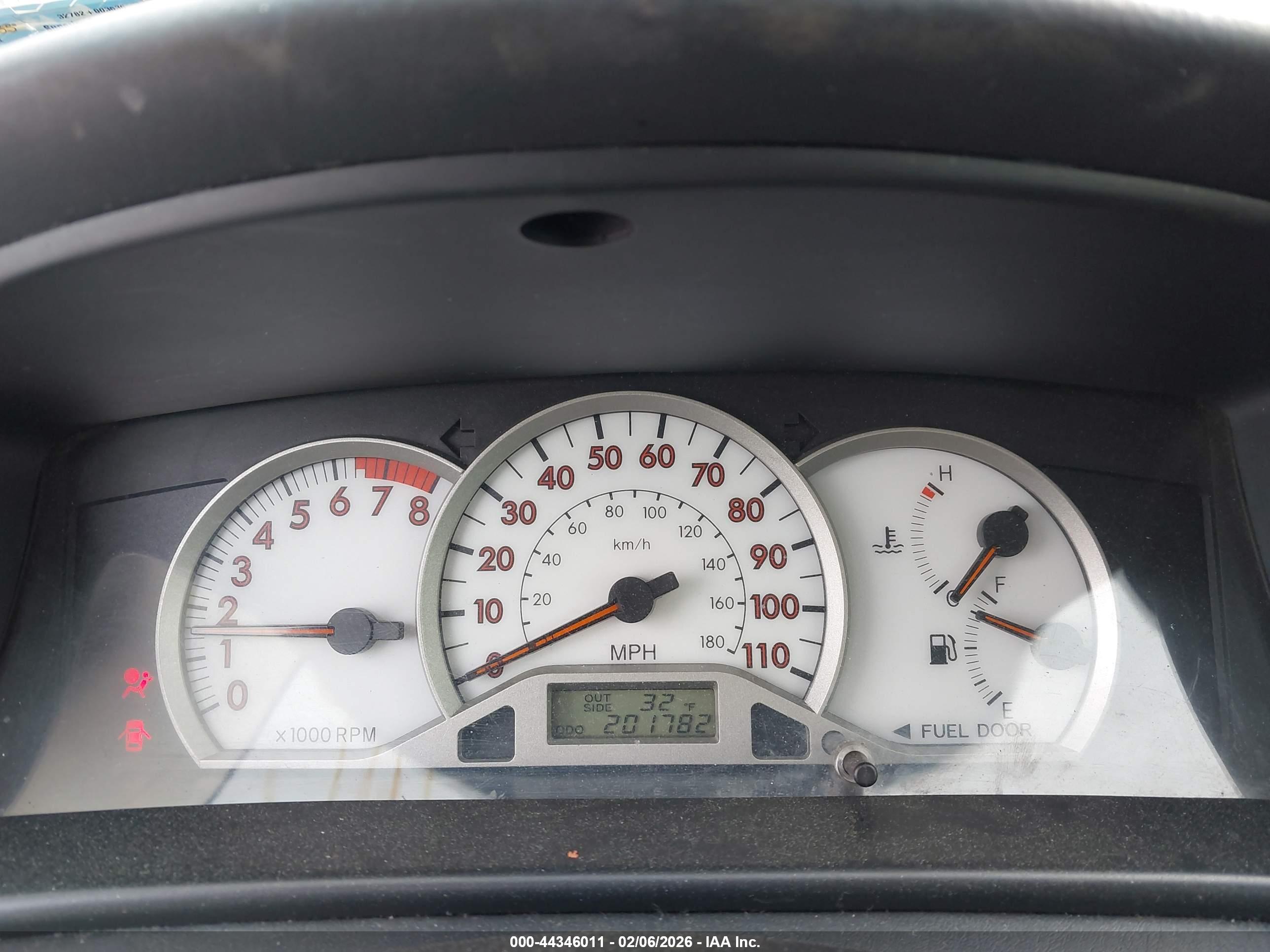 TOYOTA COROLLA image 7