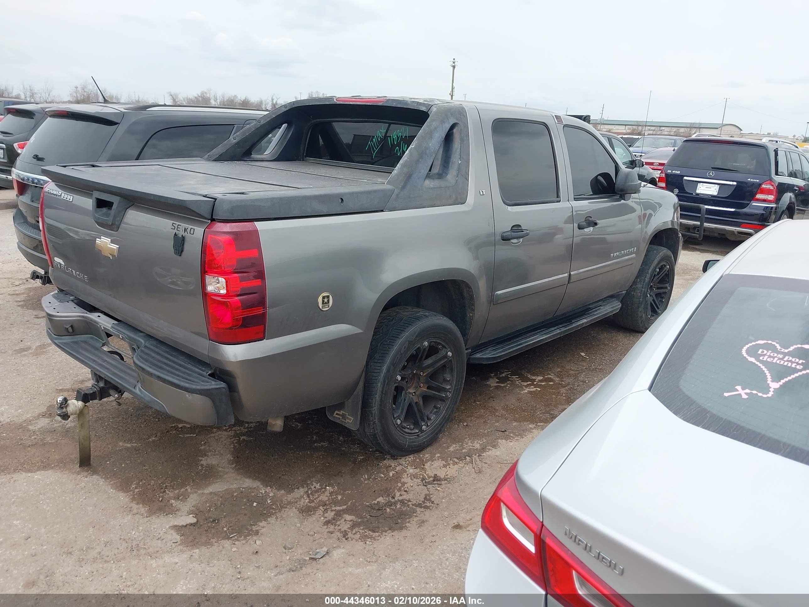 CHEVROLET AVALANCHE image 4