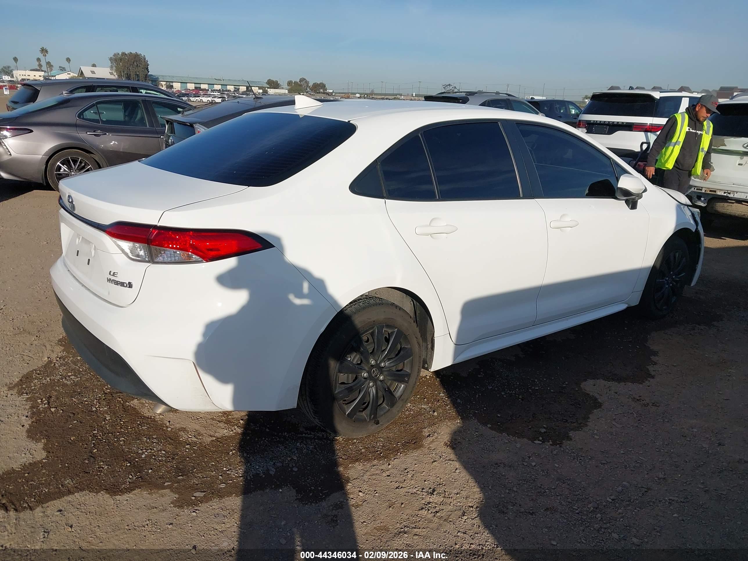 TOYOTA COROLLA image 4