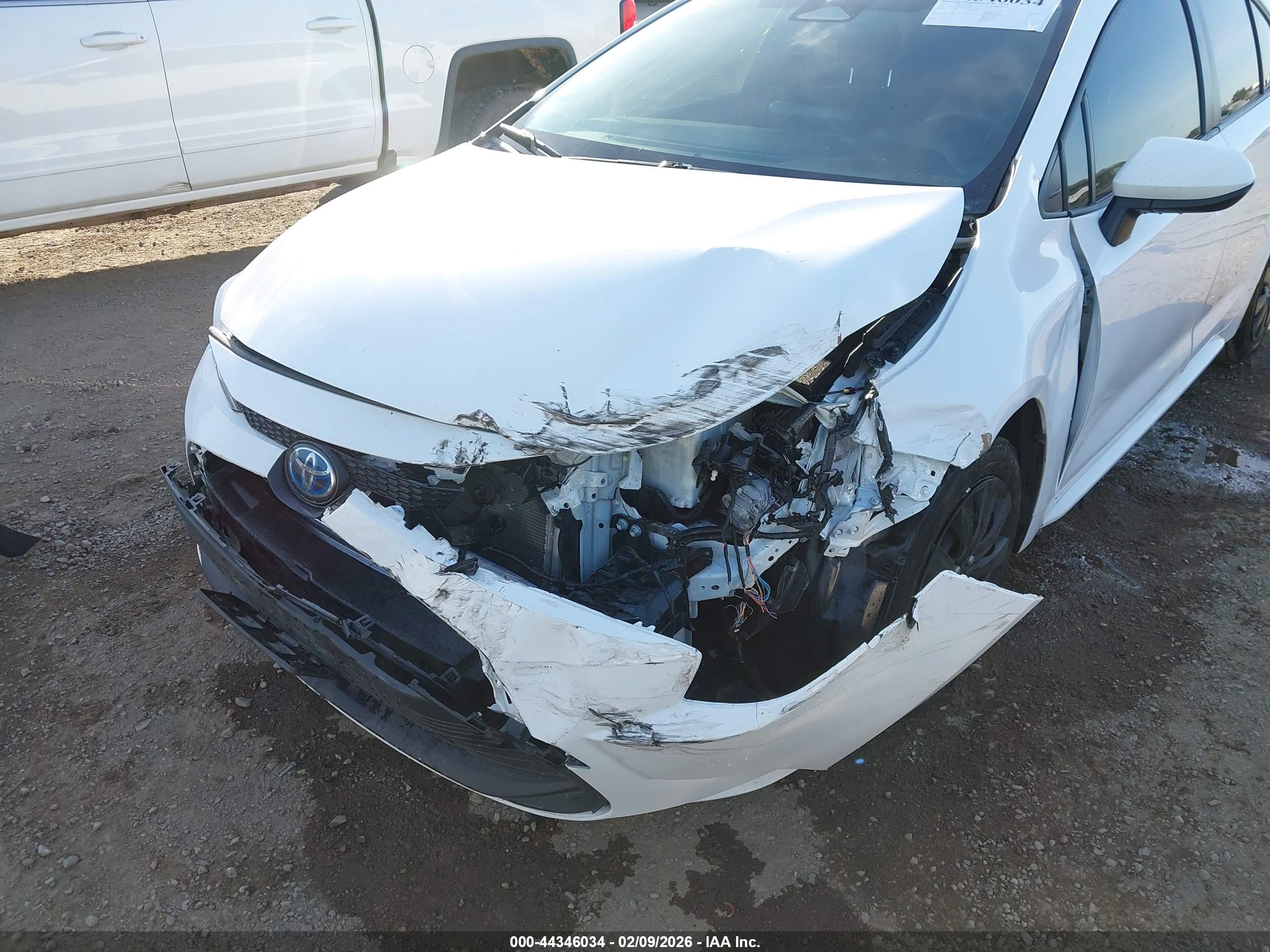 TOYOTA COROLLA image 6