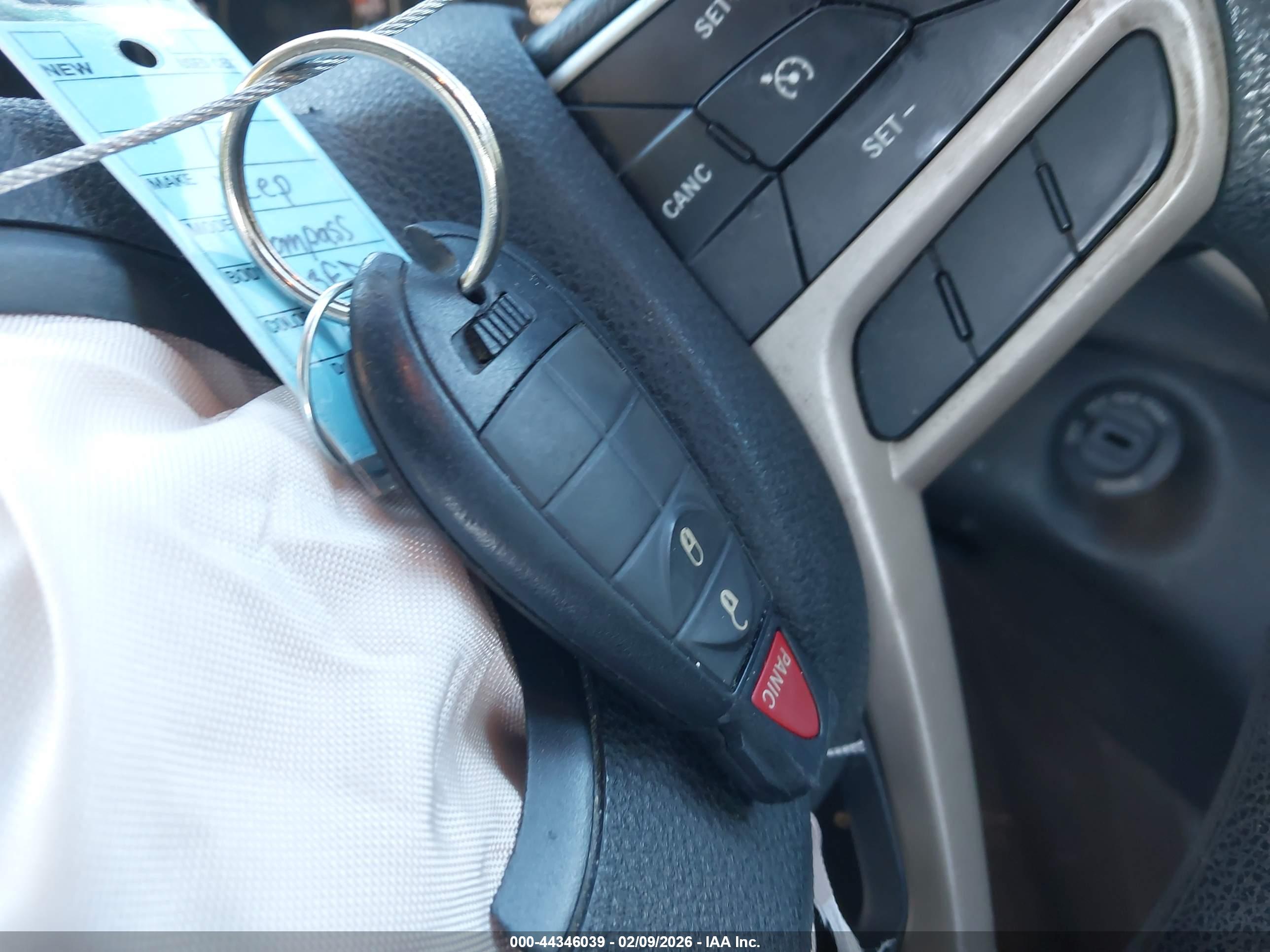 JEEP CHEROKEE image 11