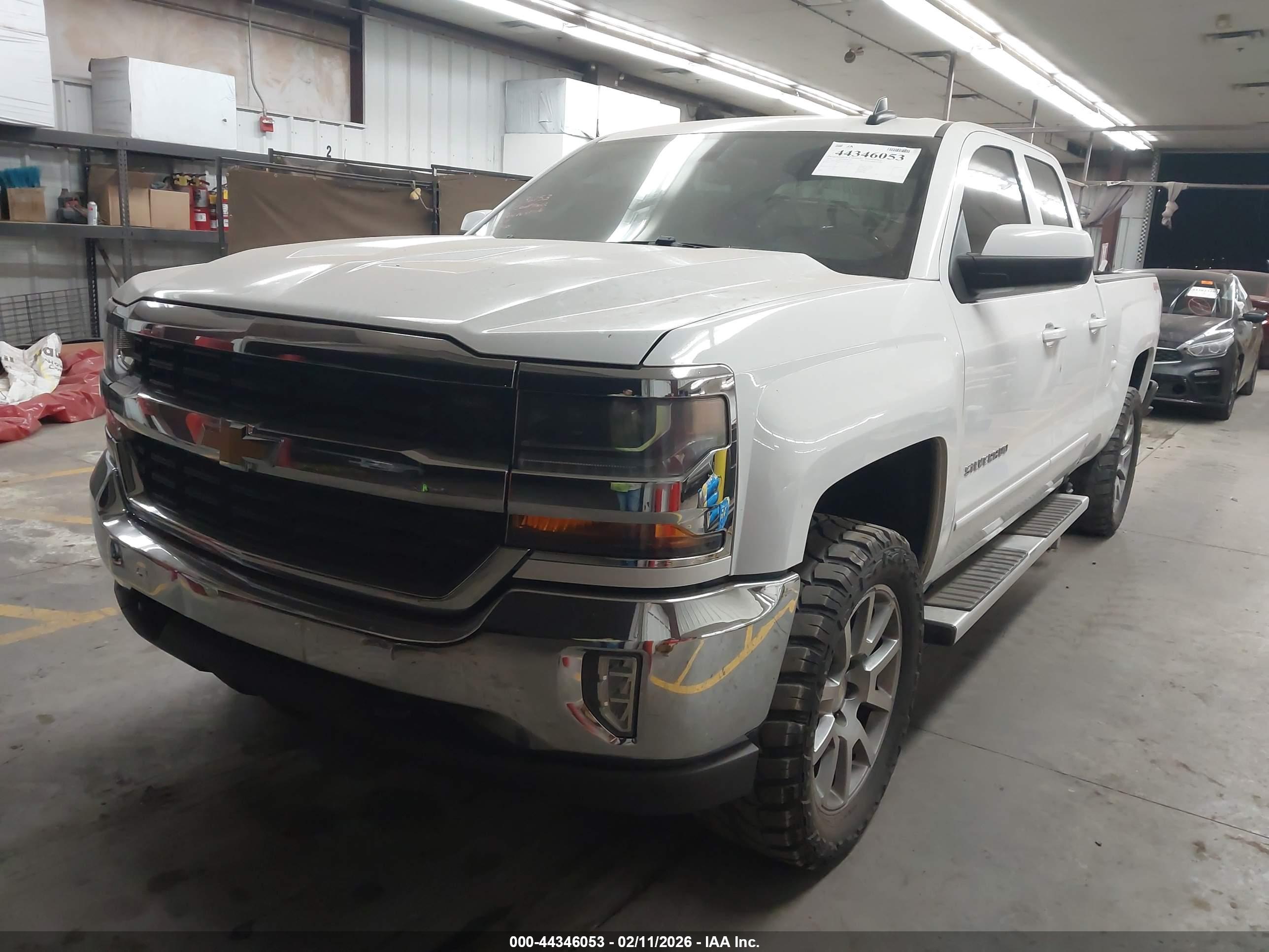 CHEVROLET SILVERADO image 2