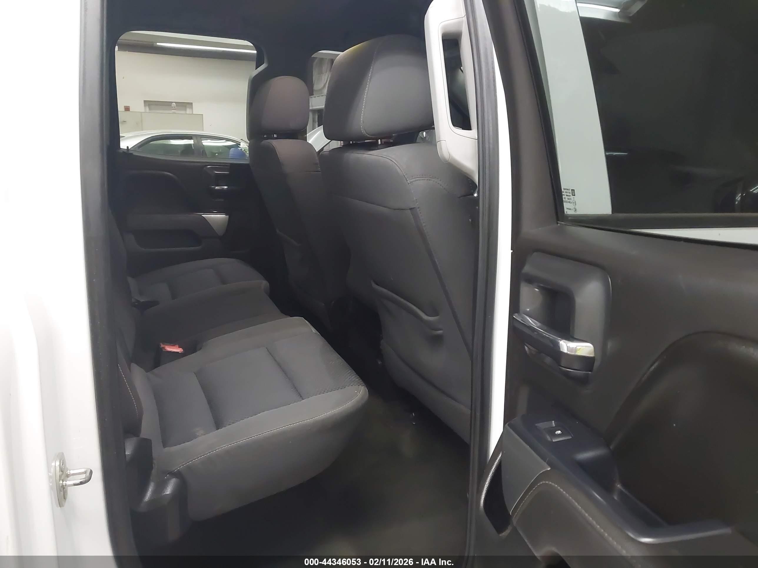 CHEVROLET SILVERADO image 8