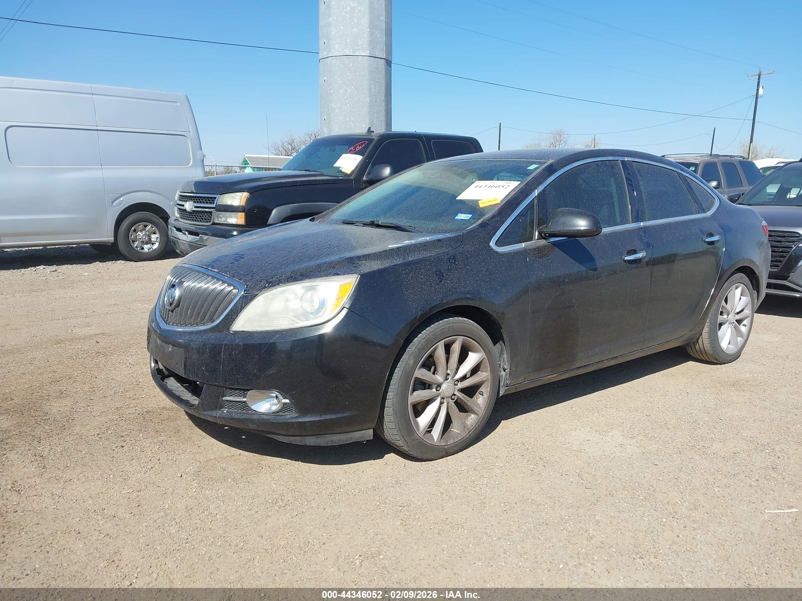 BUICK VERANO image 2