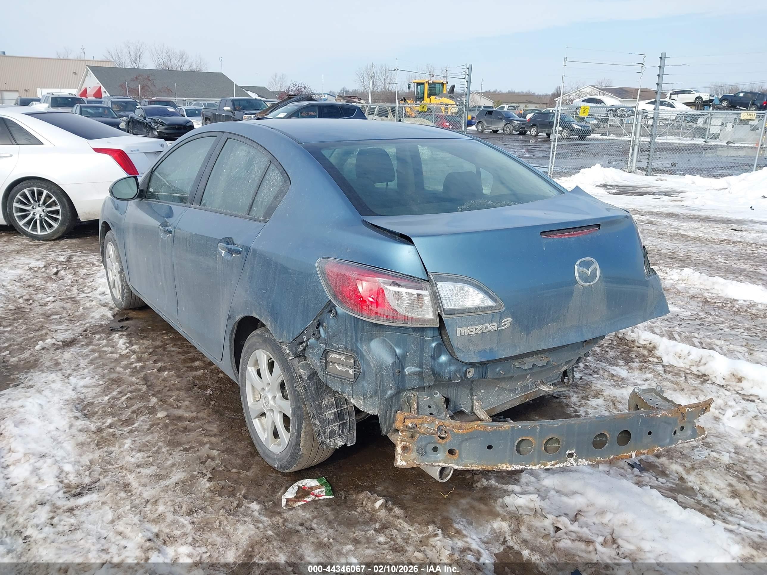 MAZDA MAZDA3 image 3