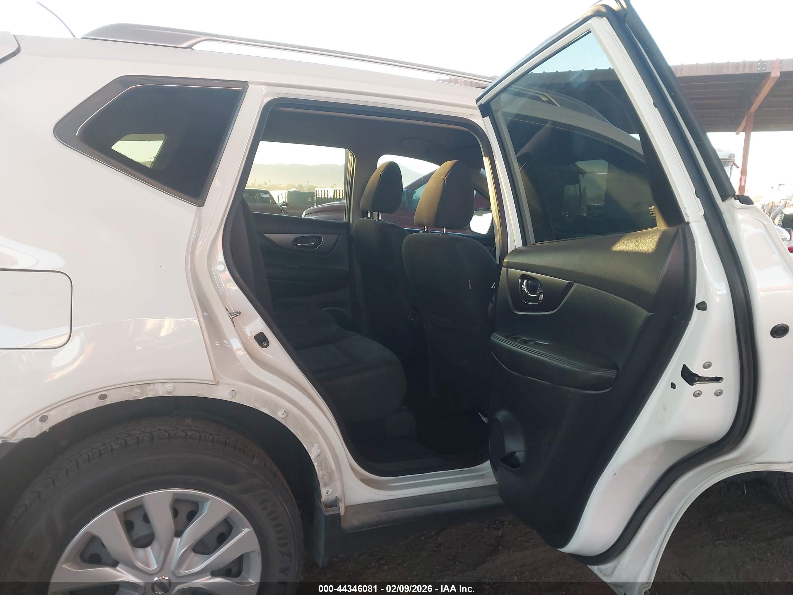 NISSAN ROGUE image 8