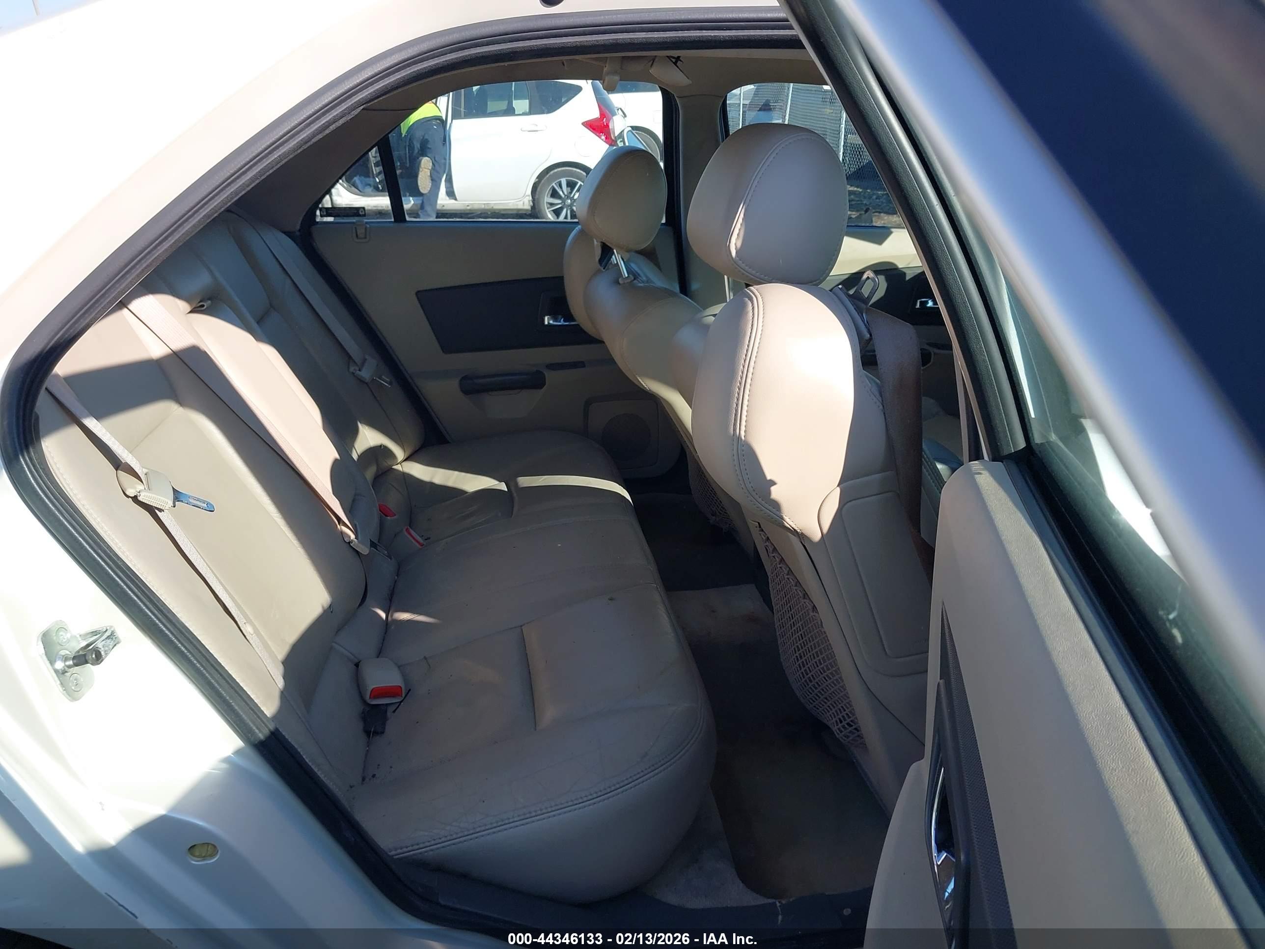 CADILLAC CTS image 8