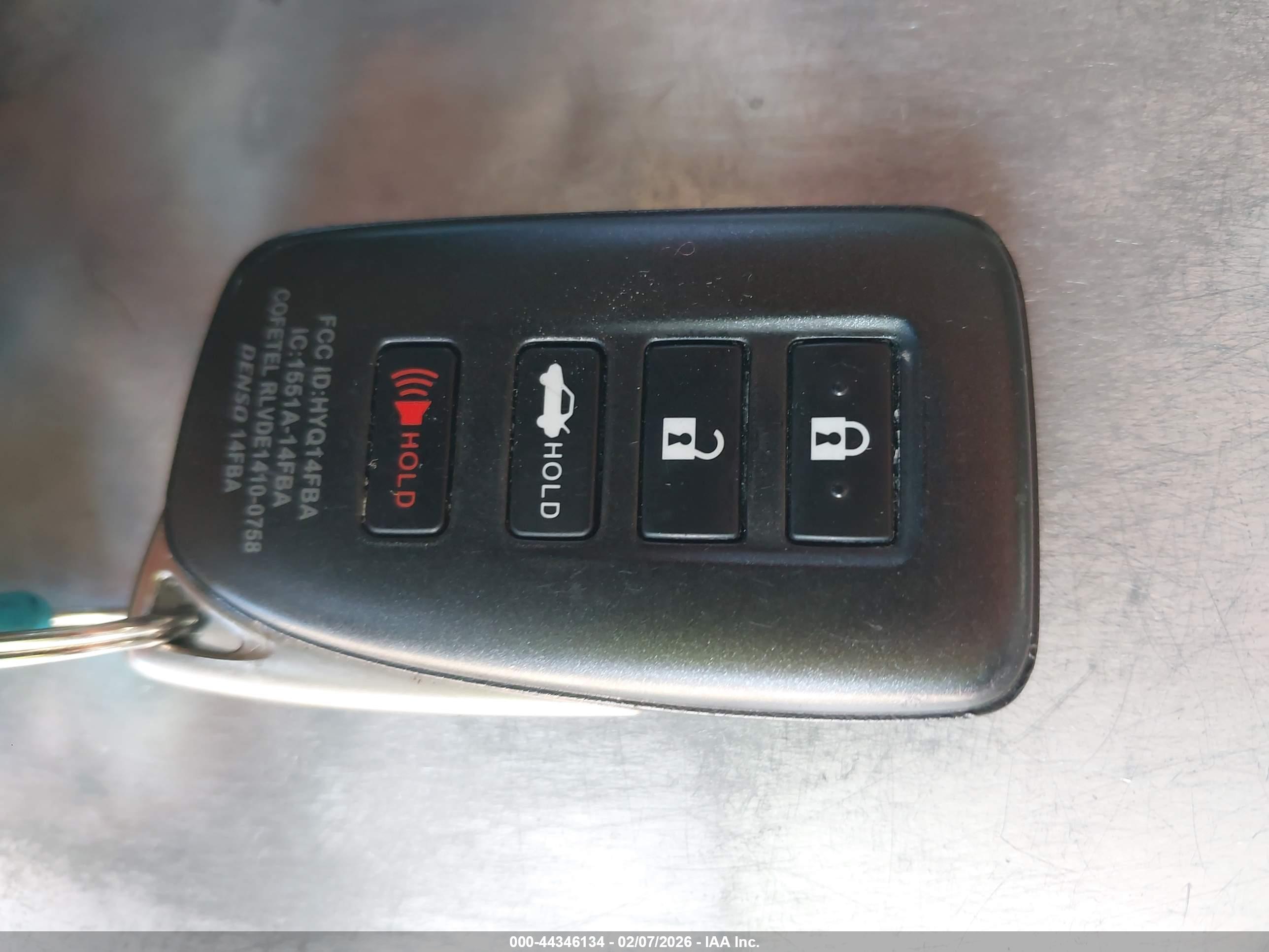 LEXUS ES image 11