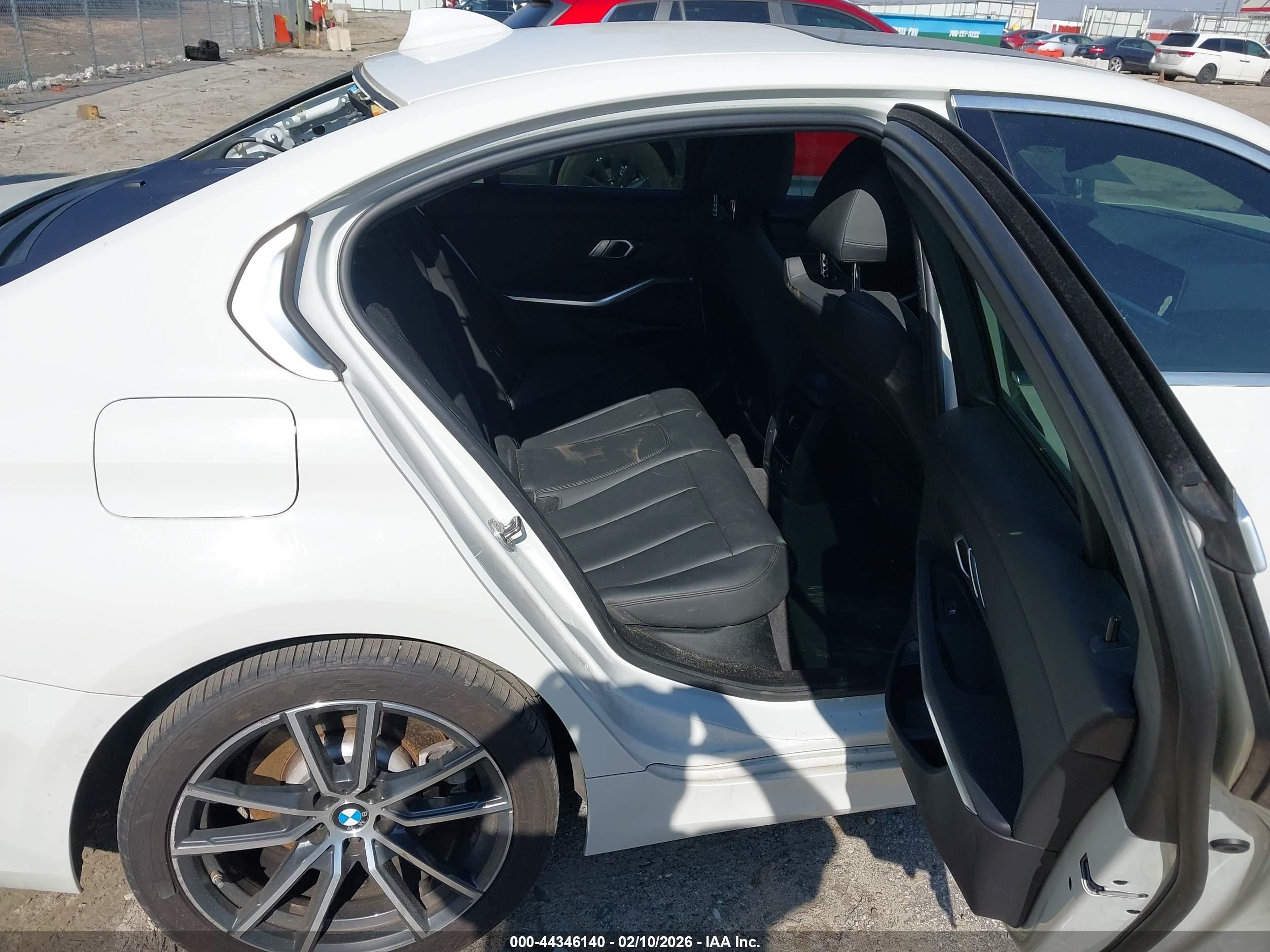 BMW 330I image 8