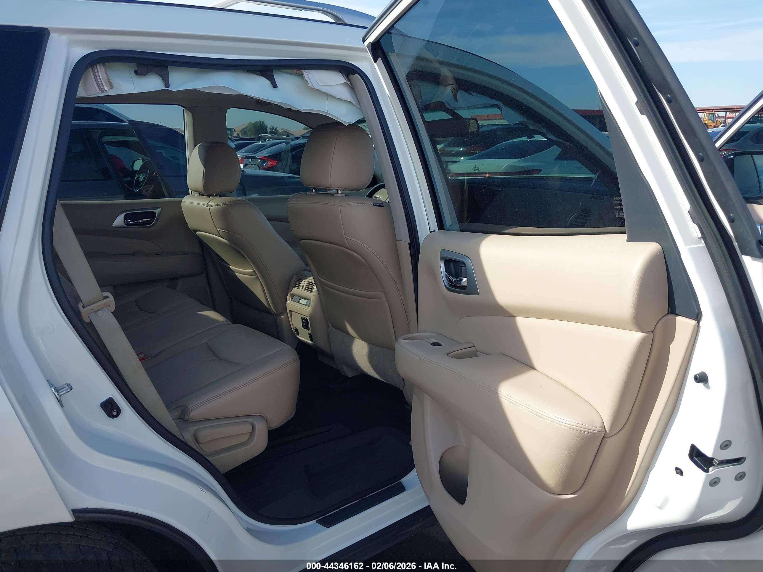 NISSAN PATHFINDER image 8