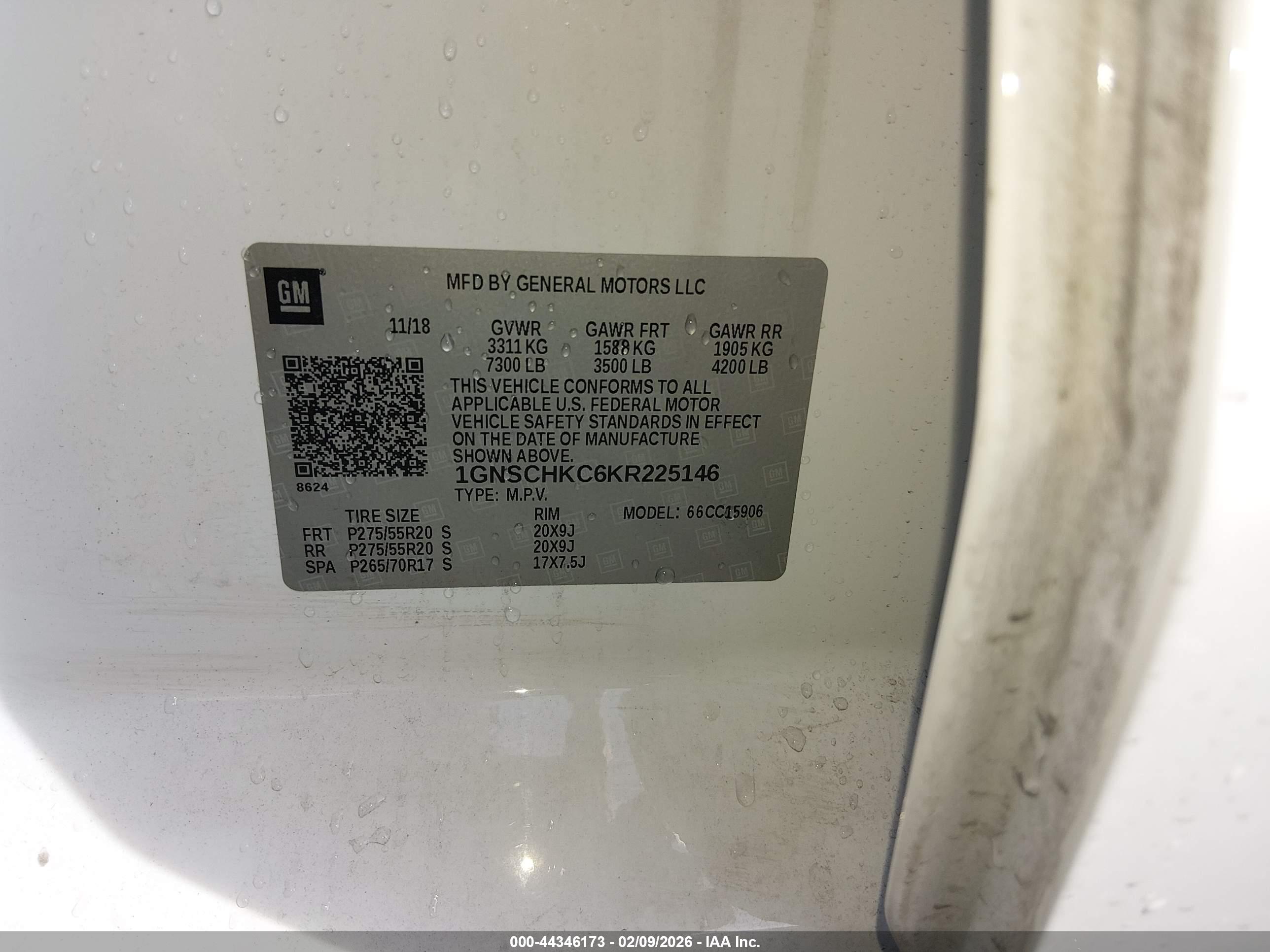 CHEVROLET SUBURBAN image 9