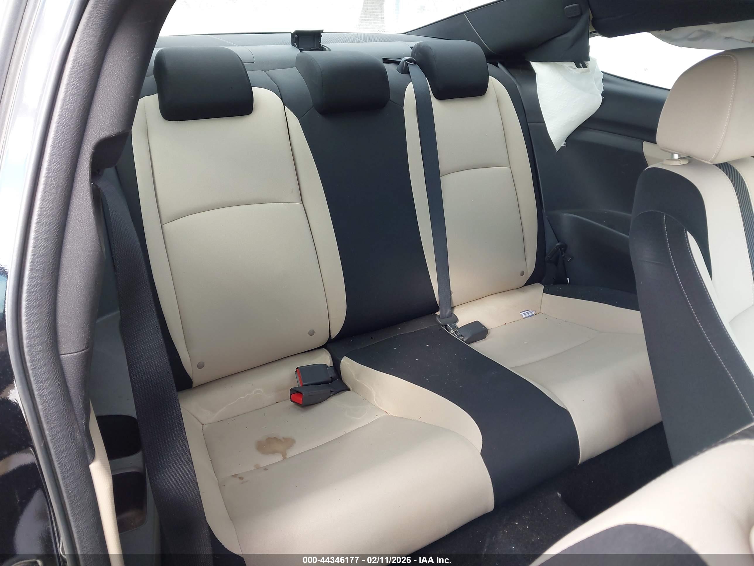 HONDA CIVIC image 8
