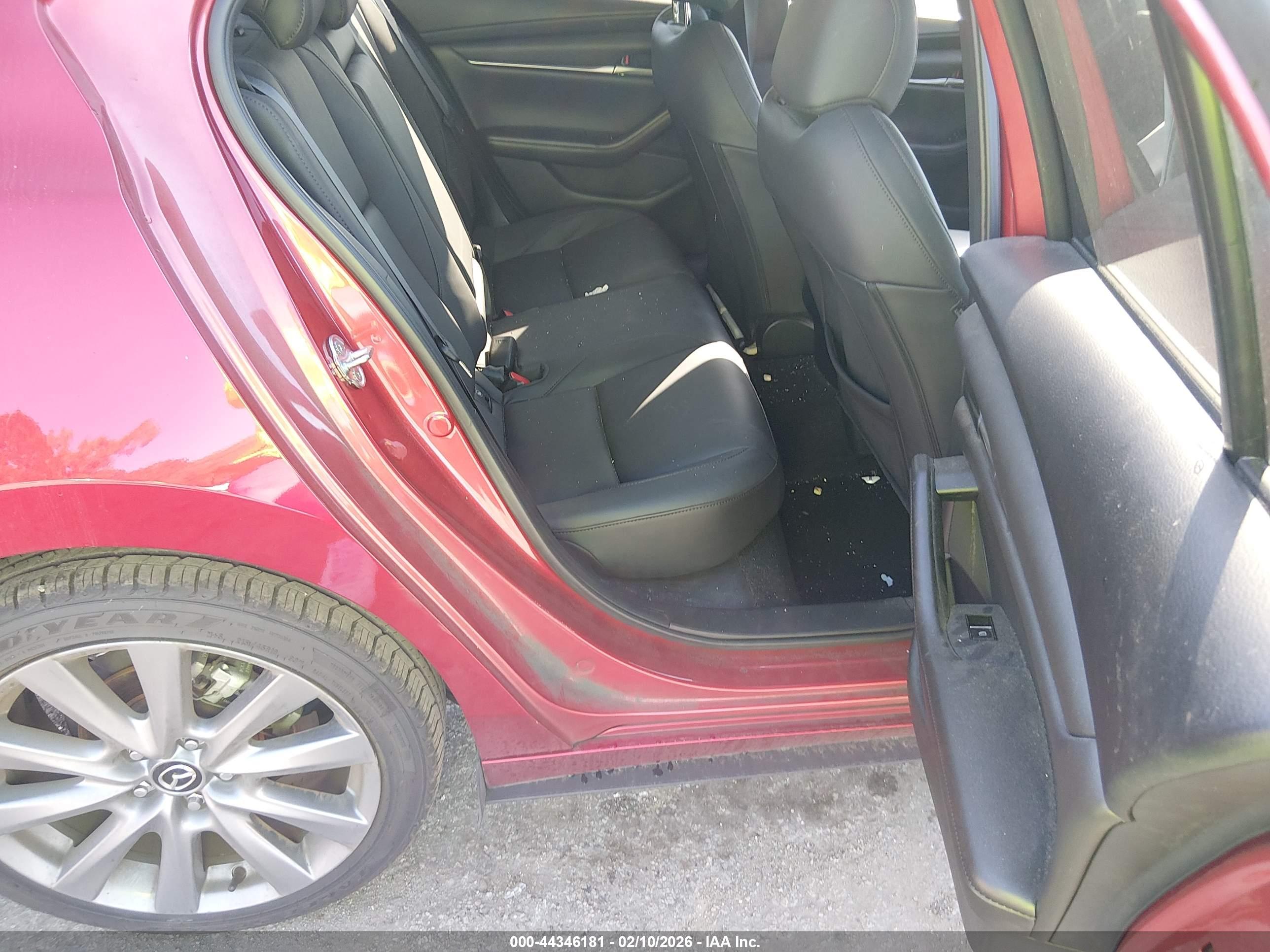 MAZDA MAZDA3 image 8