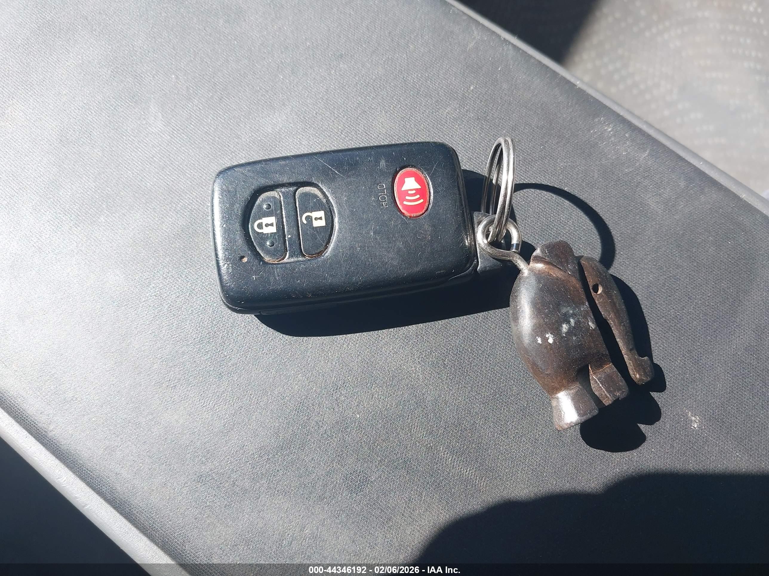TOYOTA PRIUS image 11