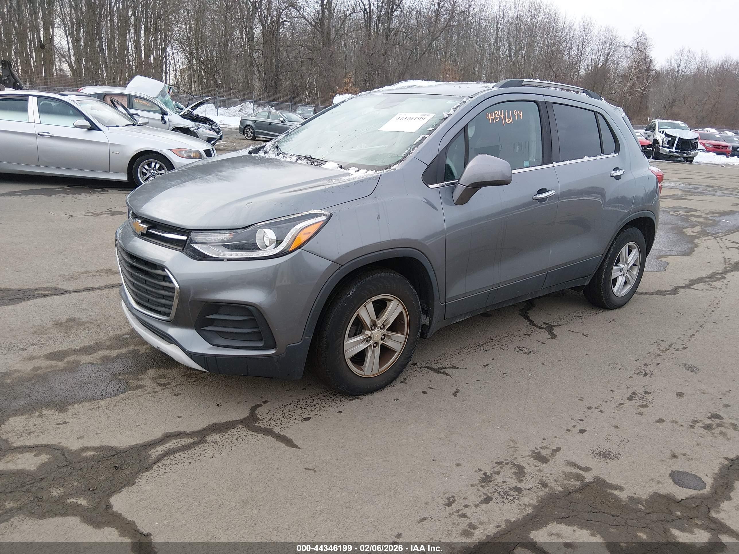 CHEVROLET TRAX image 2