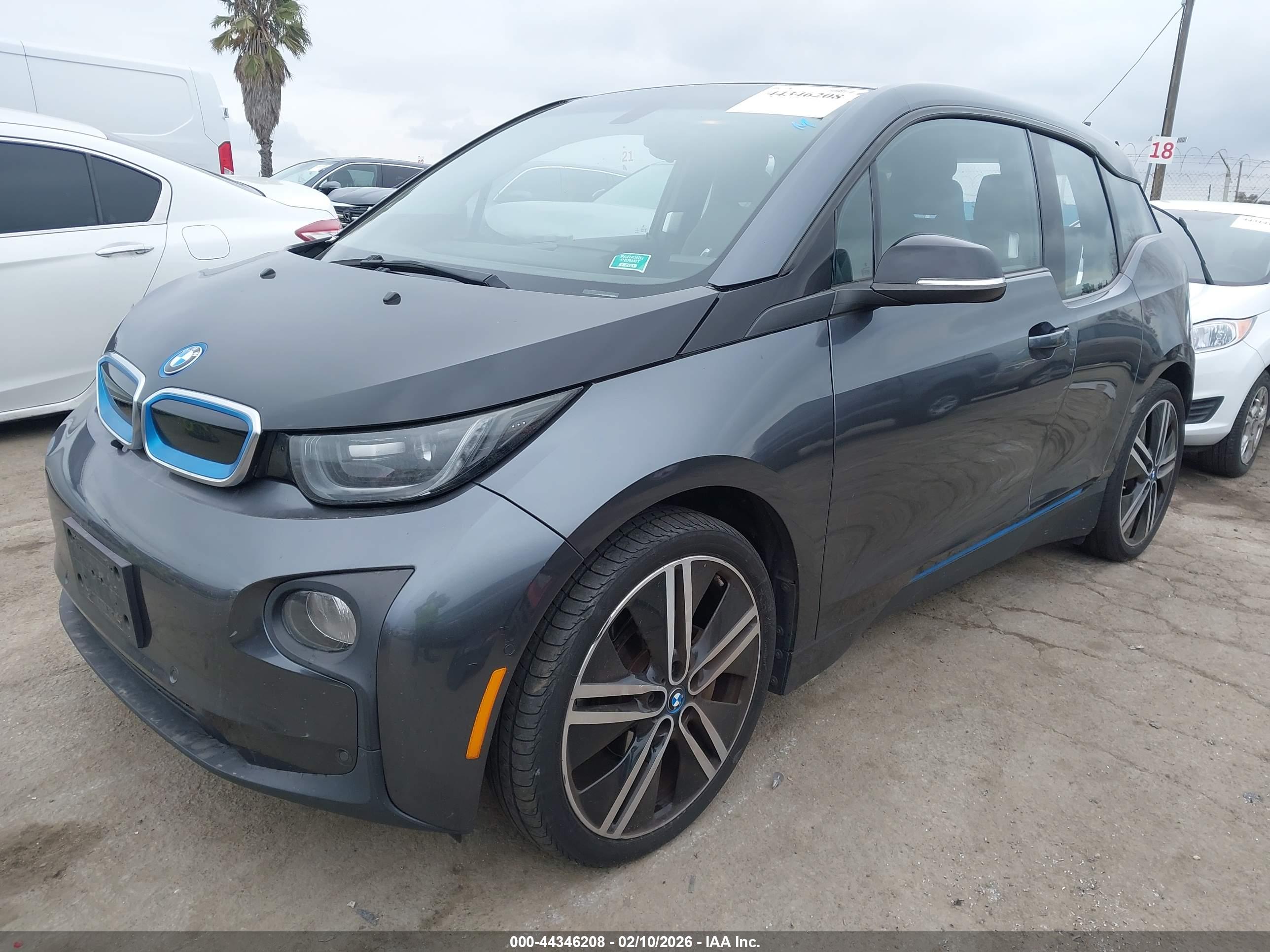 BMW I3 image 2