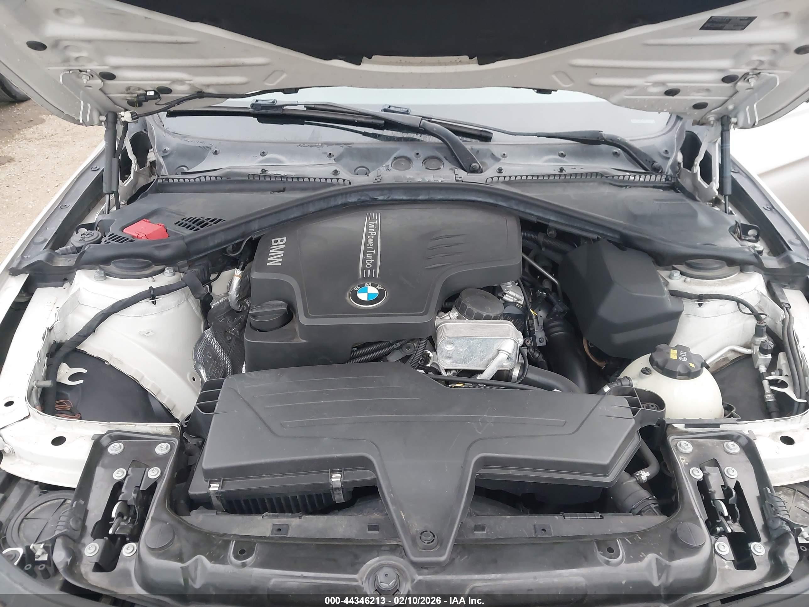 BMW 320I image 10