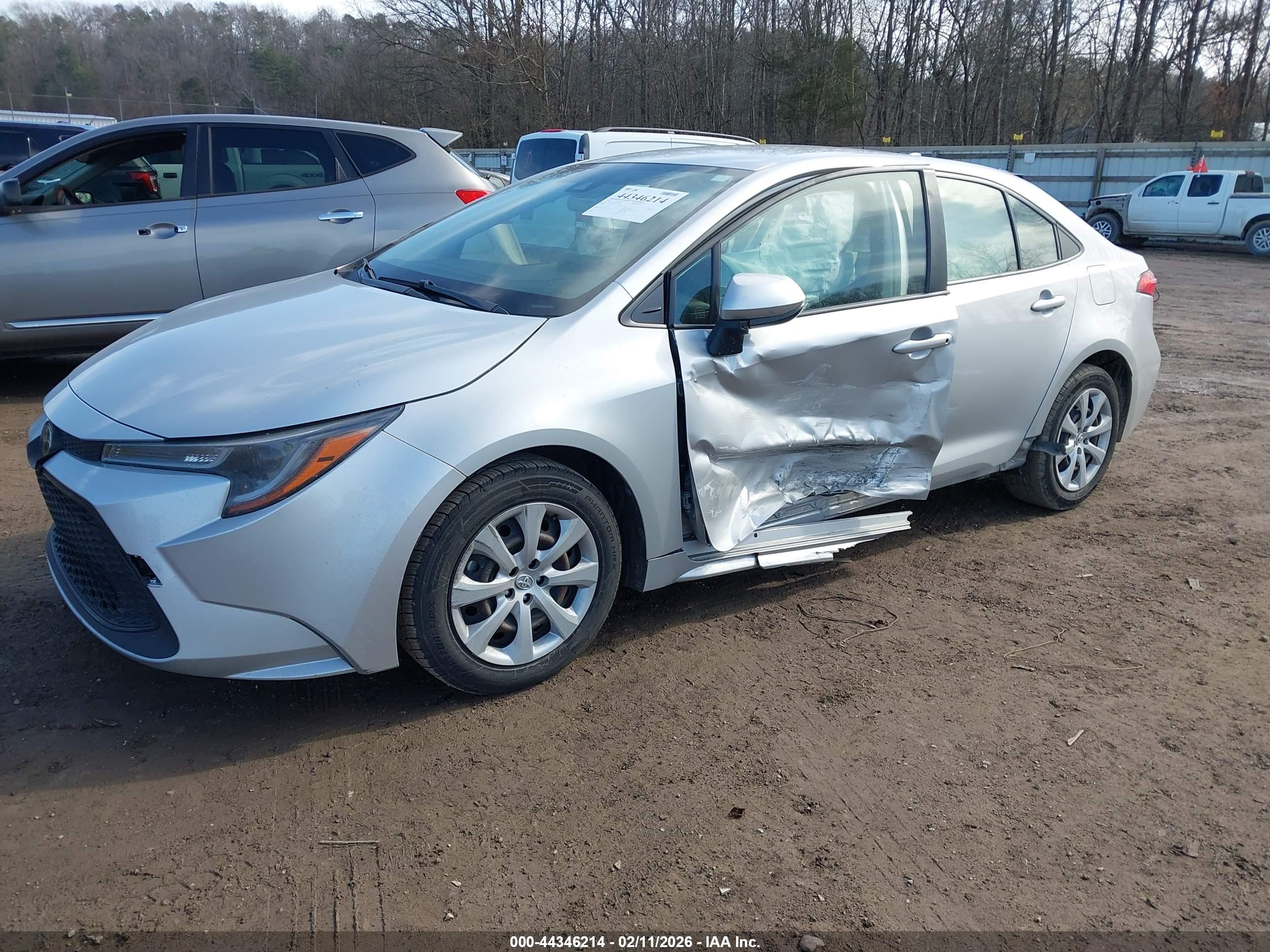 TOYOTA COROLLA image 2
