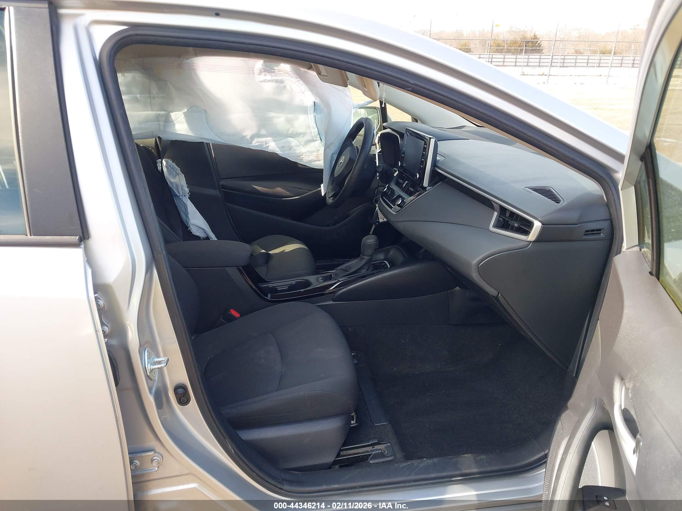 TOYOTA COROLLA image 5